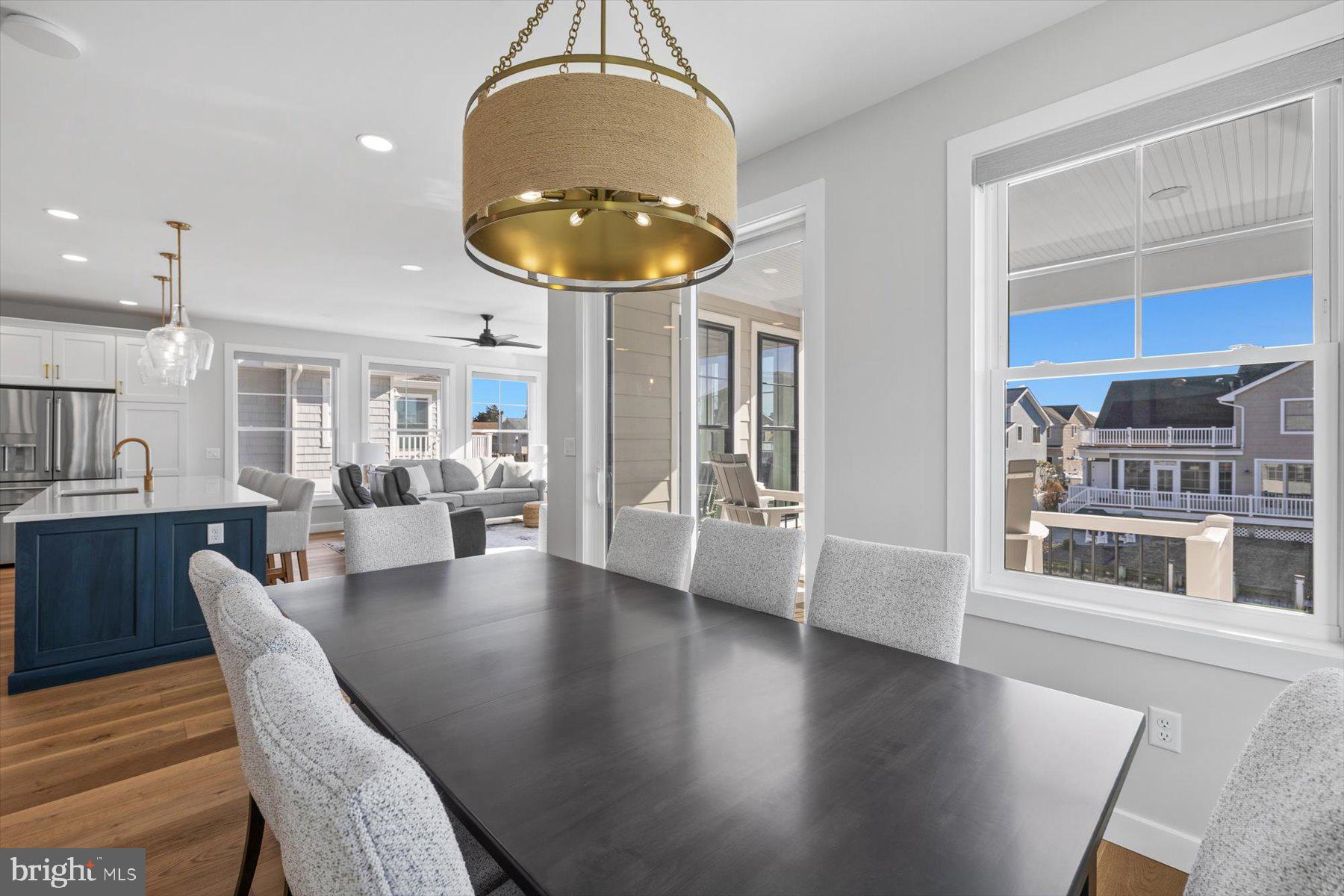 SANDPIPER CANAL - Residential