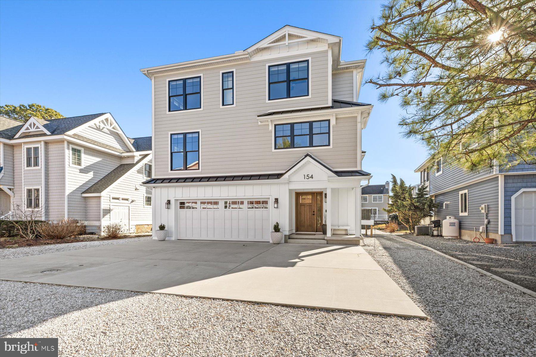 SANDPIPER CANAL - Residential