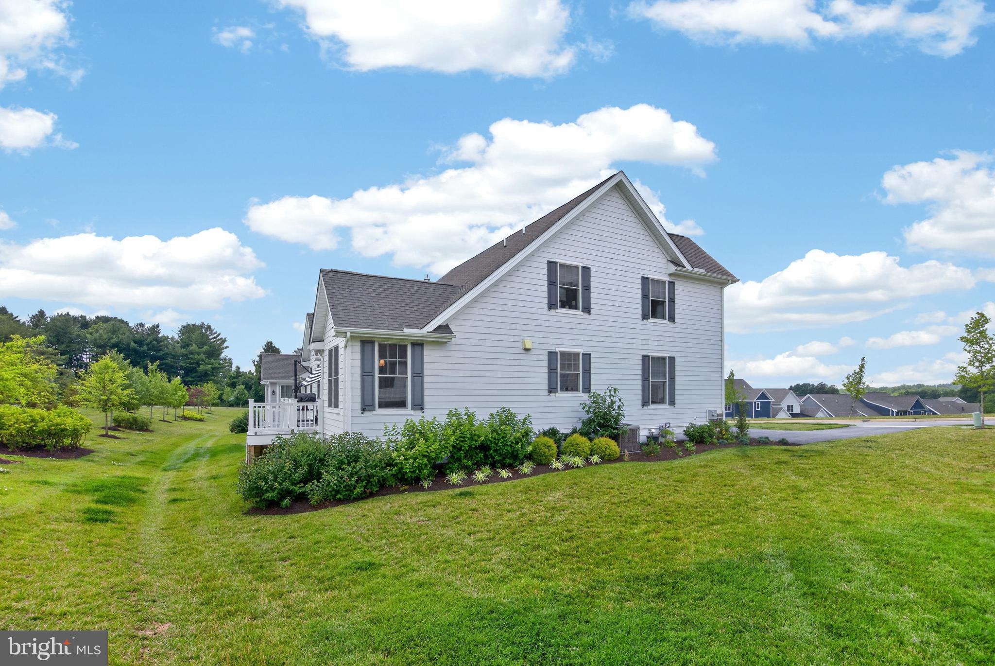 THE VILLAGES AT NORTHRIDGE - Residential