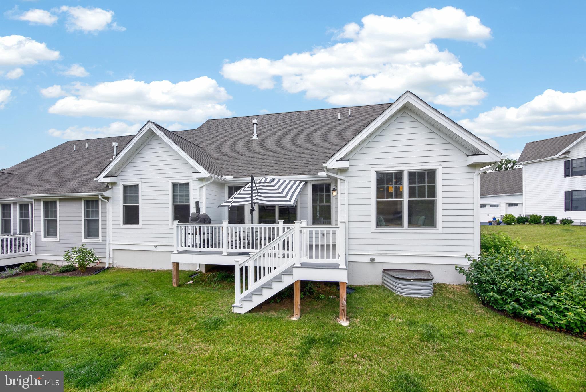 THE VILLAGES AT NORTHRIDGE - Residential