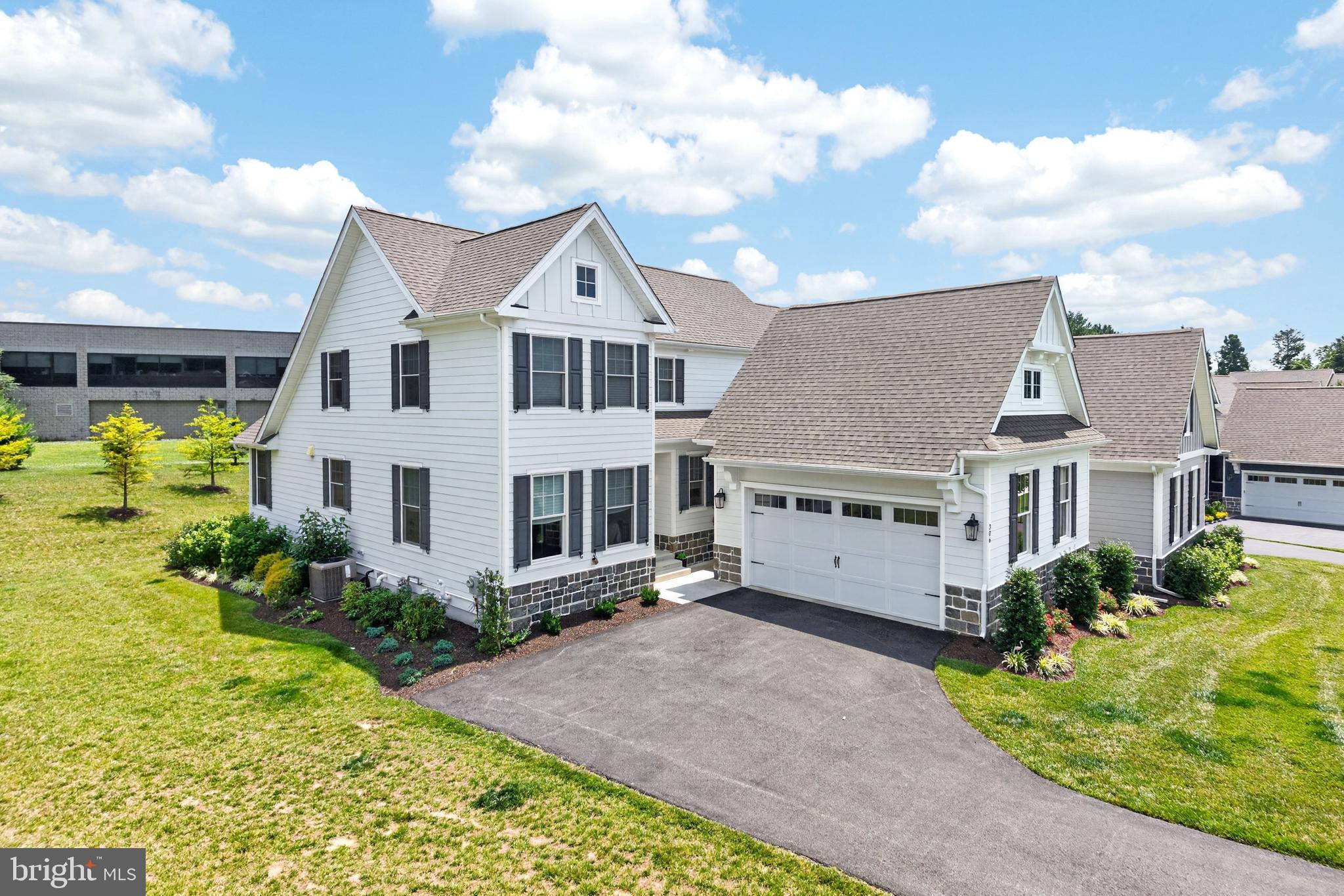 THE VILLAGES AT NORTHRIDGE - Residential