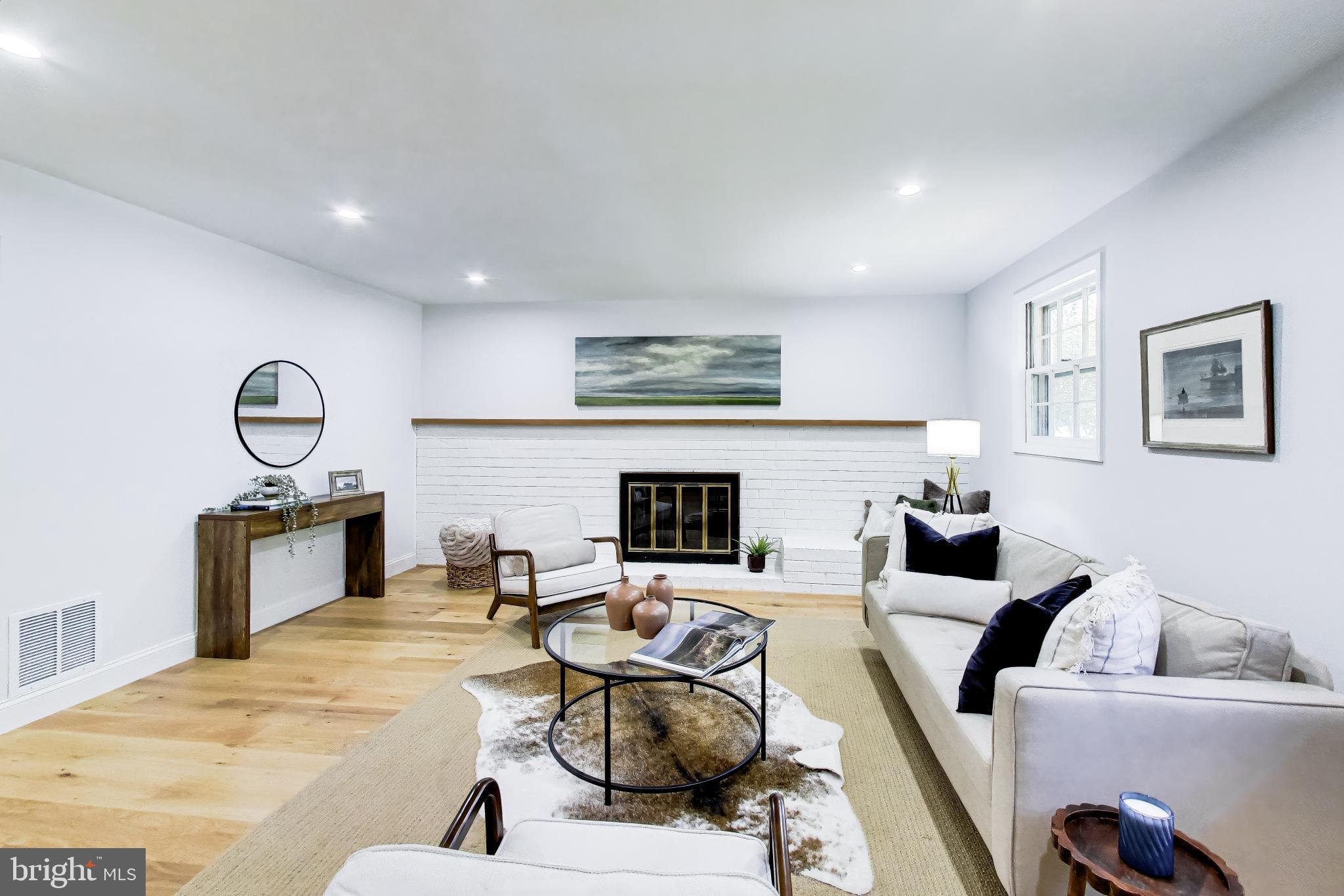 REGENCY ESTATES - Residential