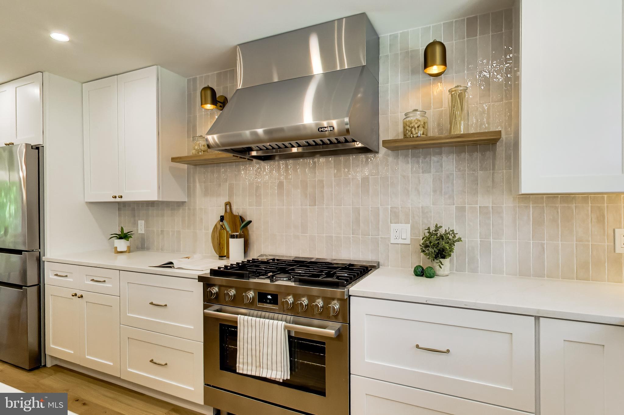 REGENCY ESTATES - Residential