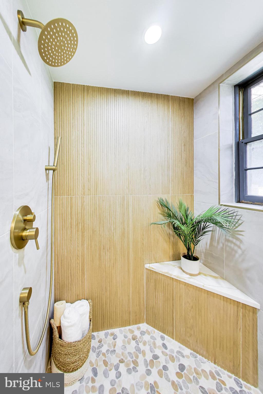 REGENCY ESTATES - Residential
