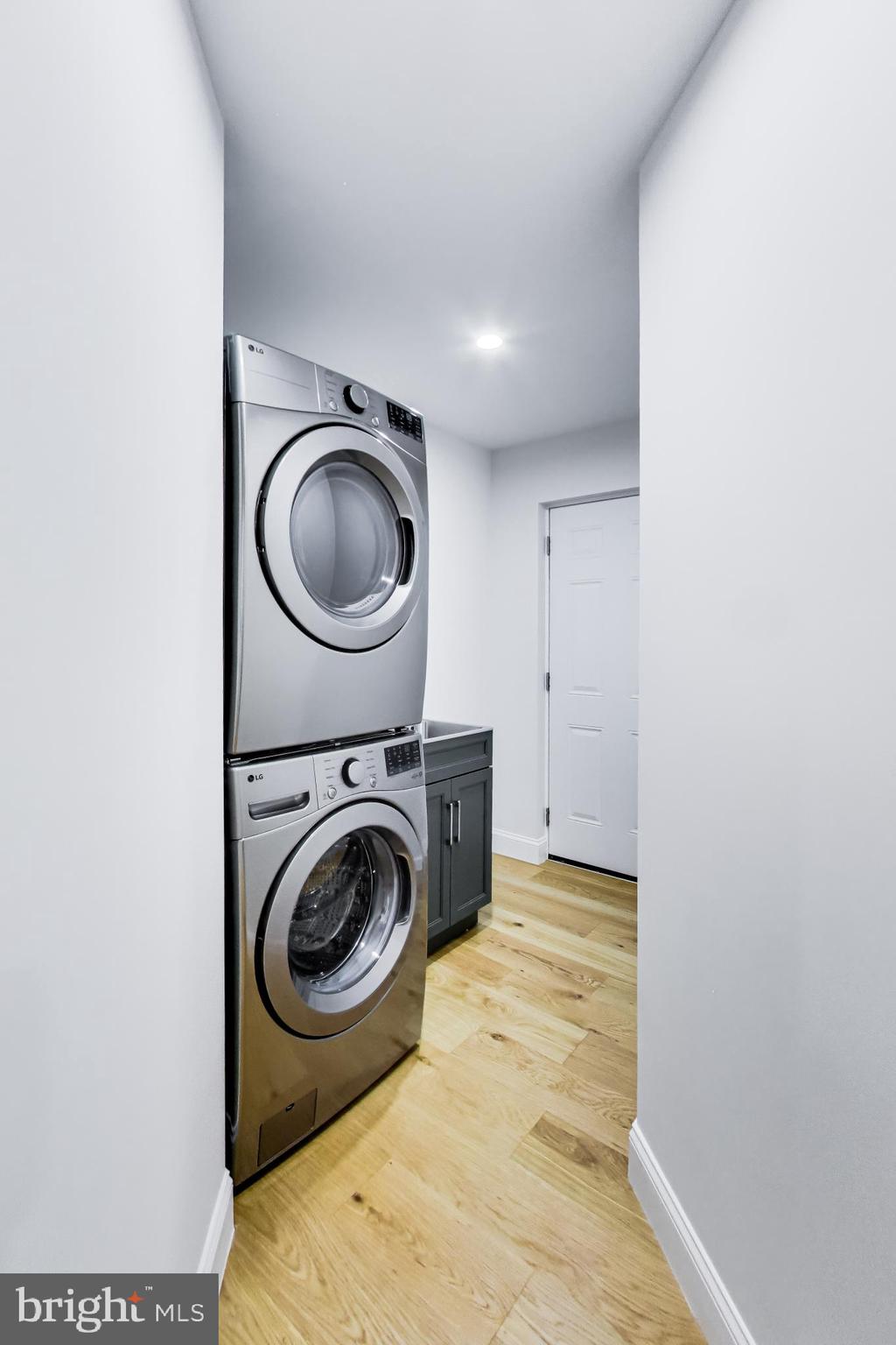 REGENCY ESTATES - Residential