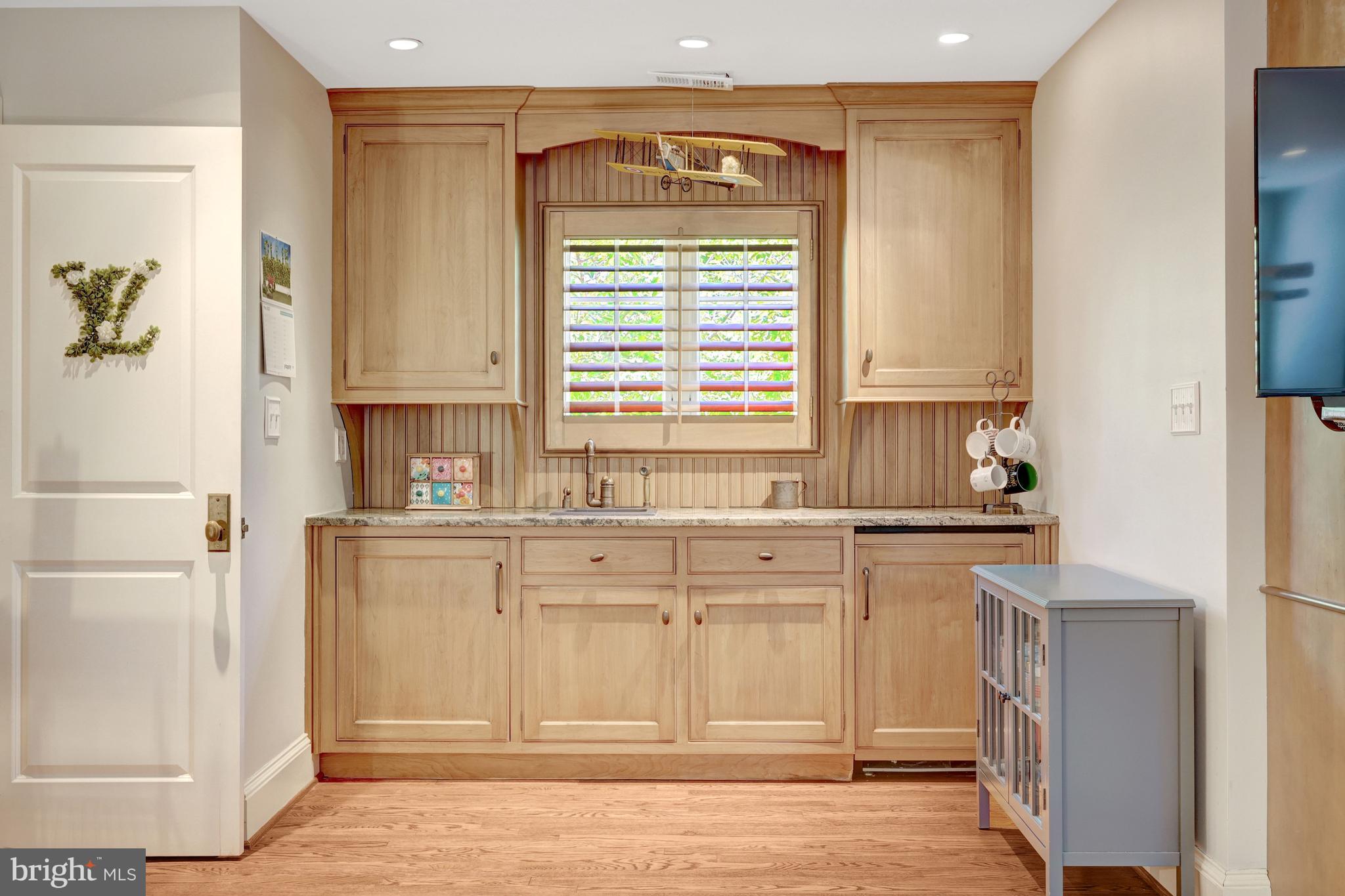 FALLSWOOD COURT - Residential