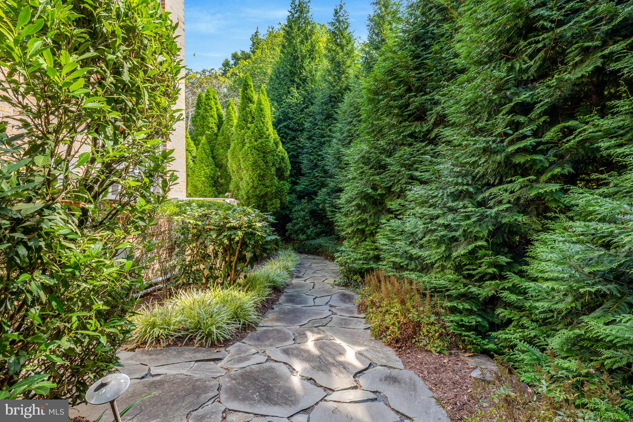 FALLSWOOD COURT - Residential