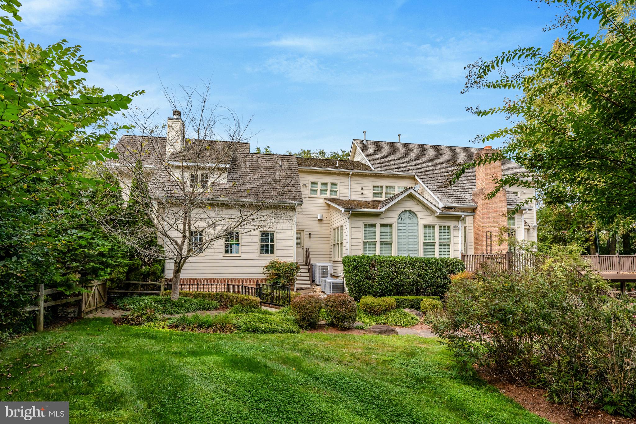 FALLSWOOD COURT - Residential