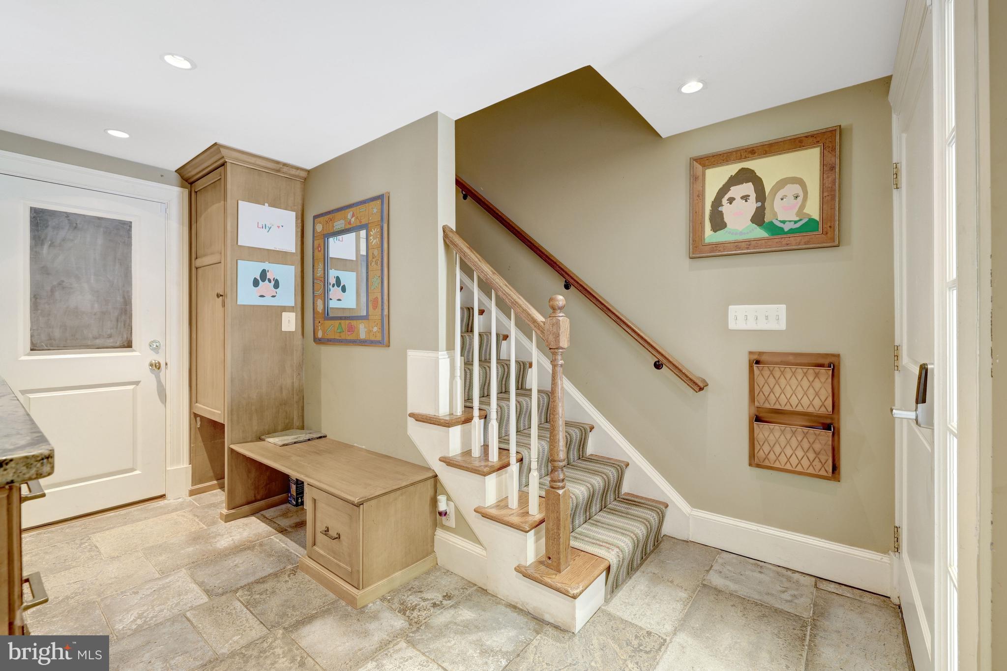 FALLSWOOD COURT - Residential