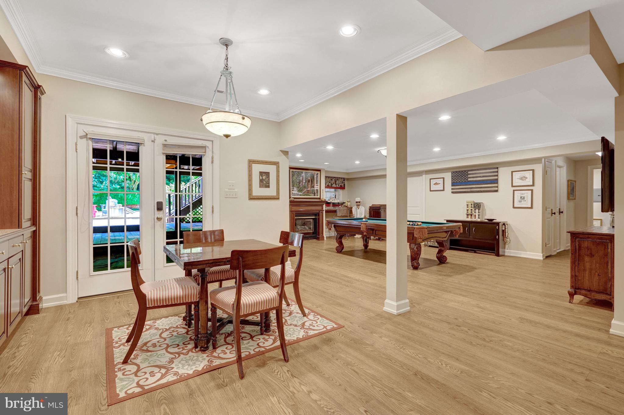FALLSWOOD COURT - Residential