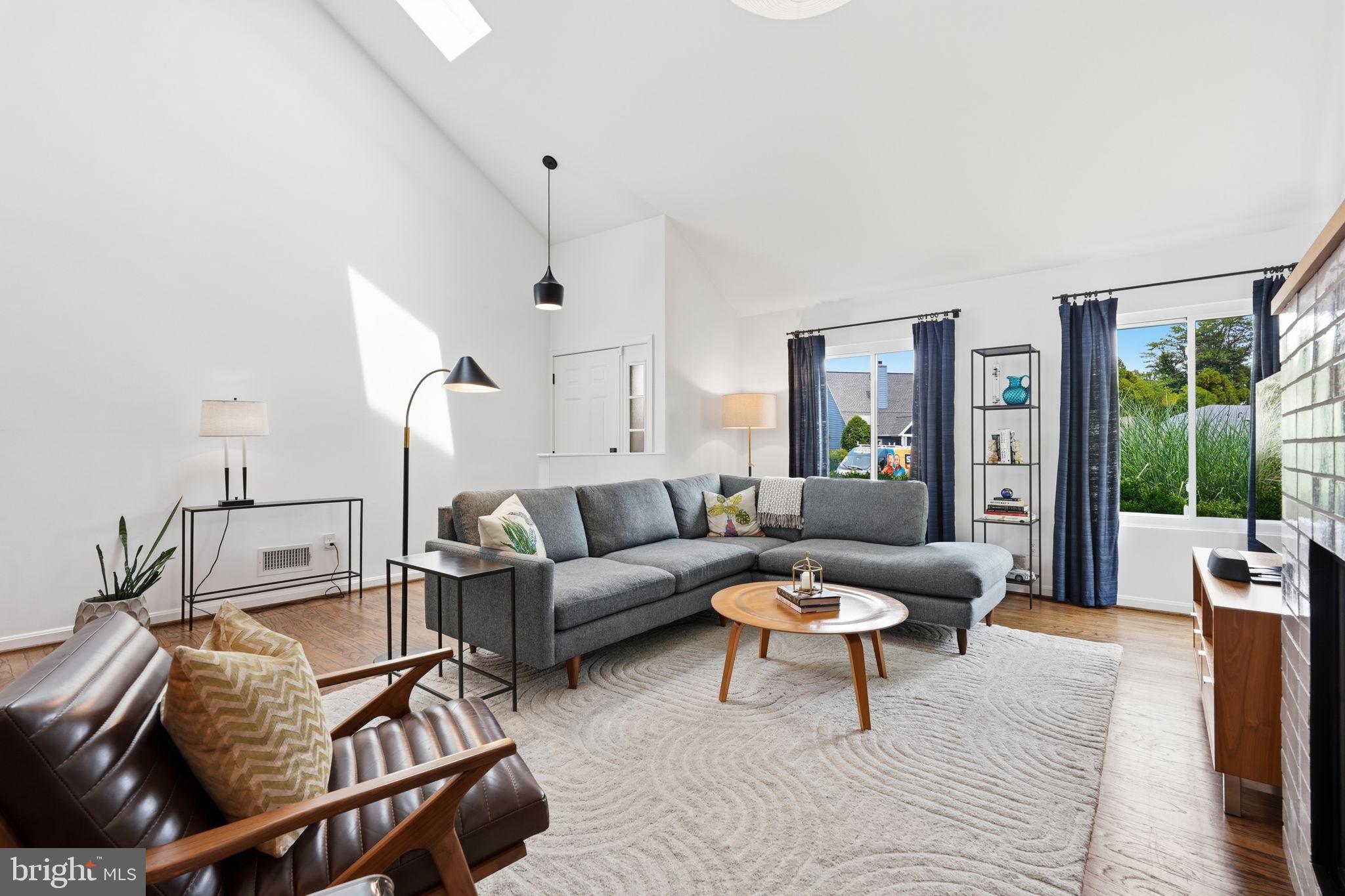 MURRAY HILL - Residential