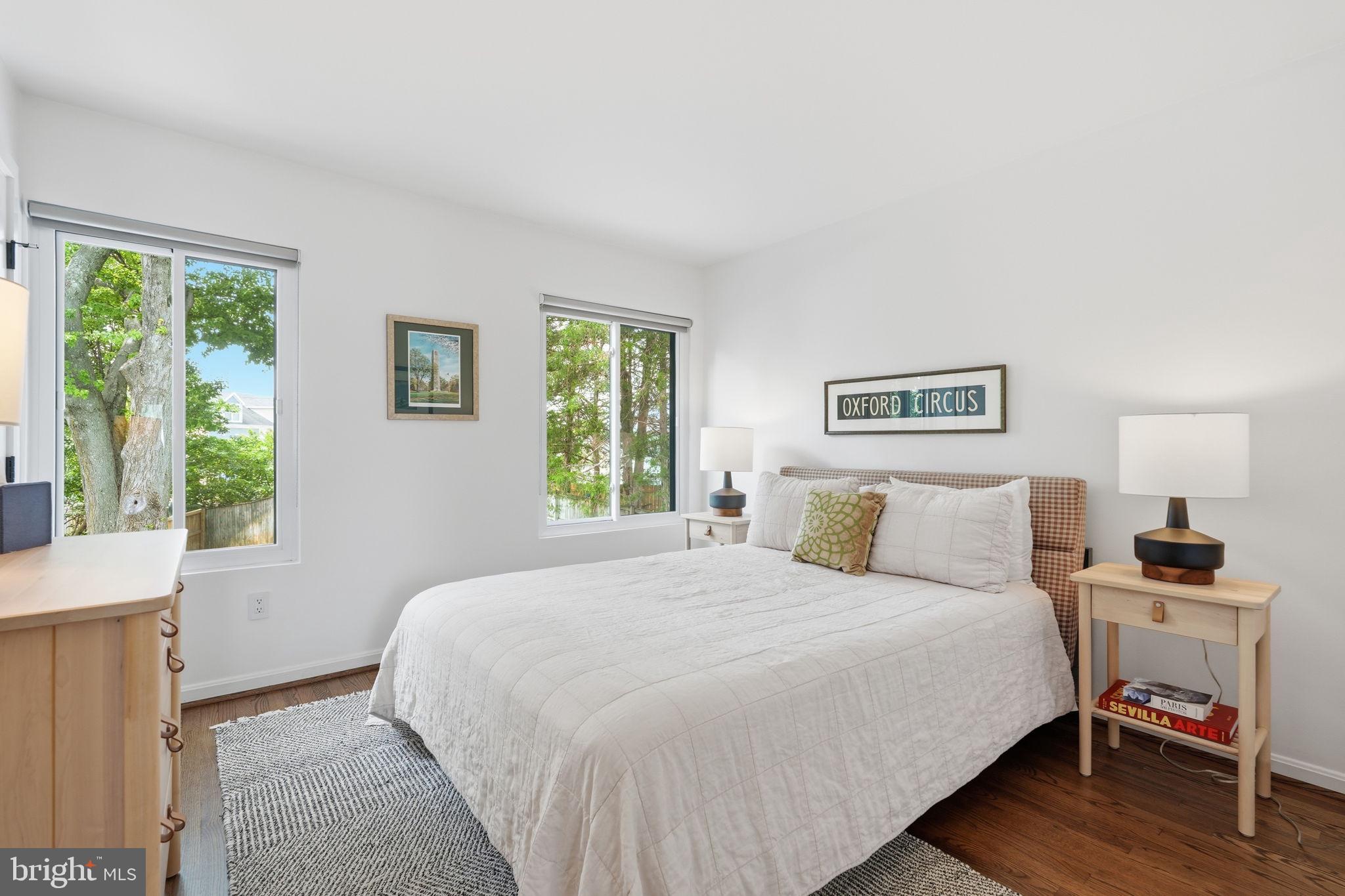 MURRAY HILL - Residential