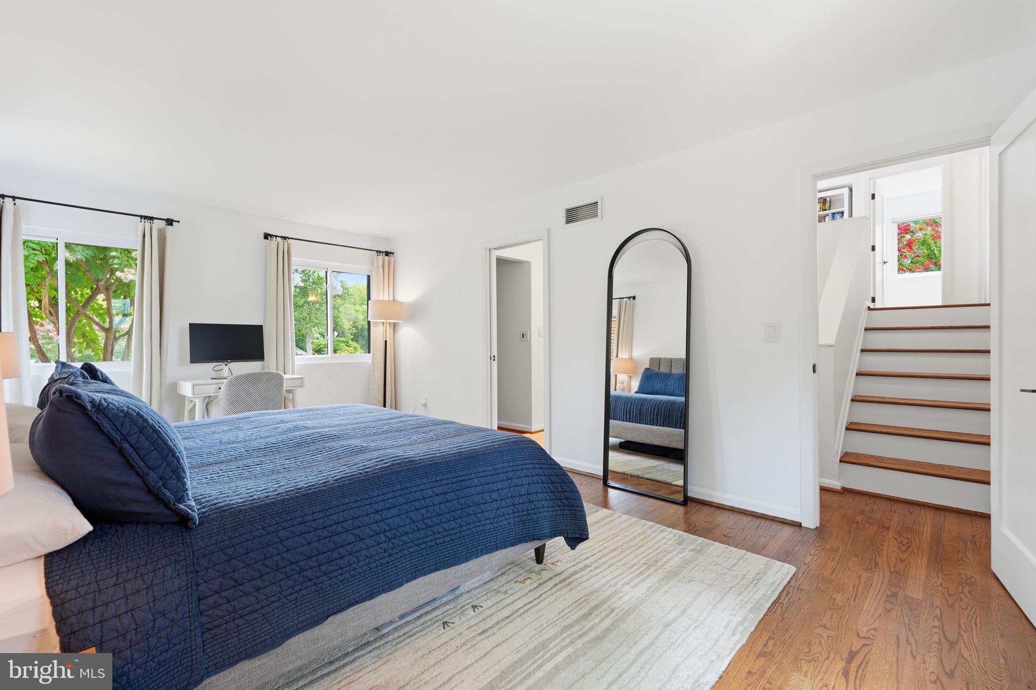 MURRAY HILL - Residential