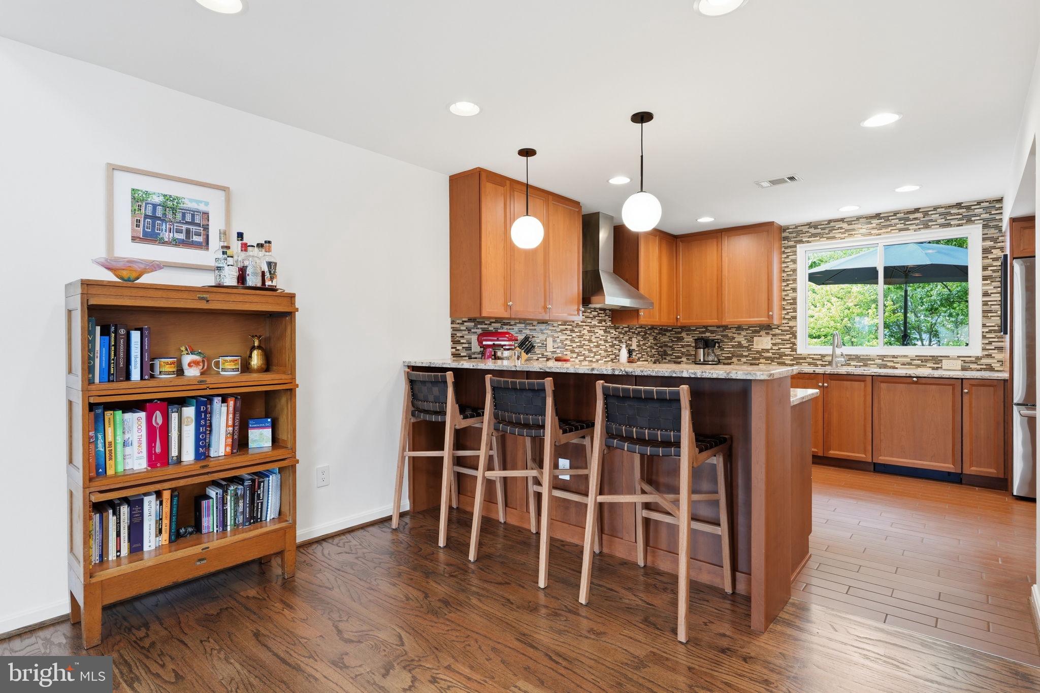 MURRAY HILL - Residential
