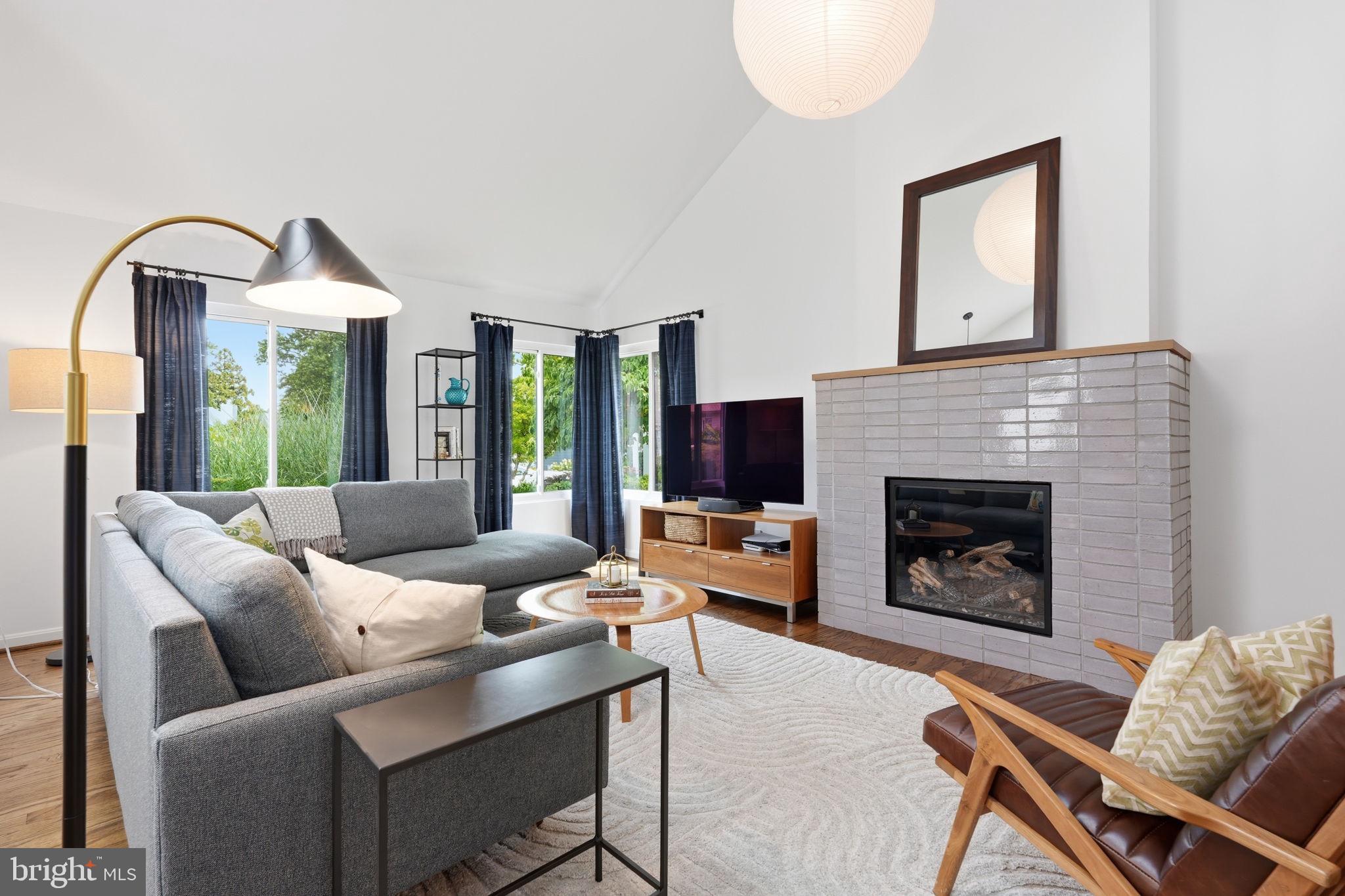 MURRAY HILL - Residential