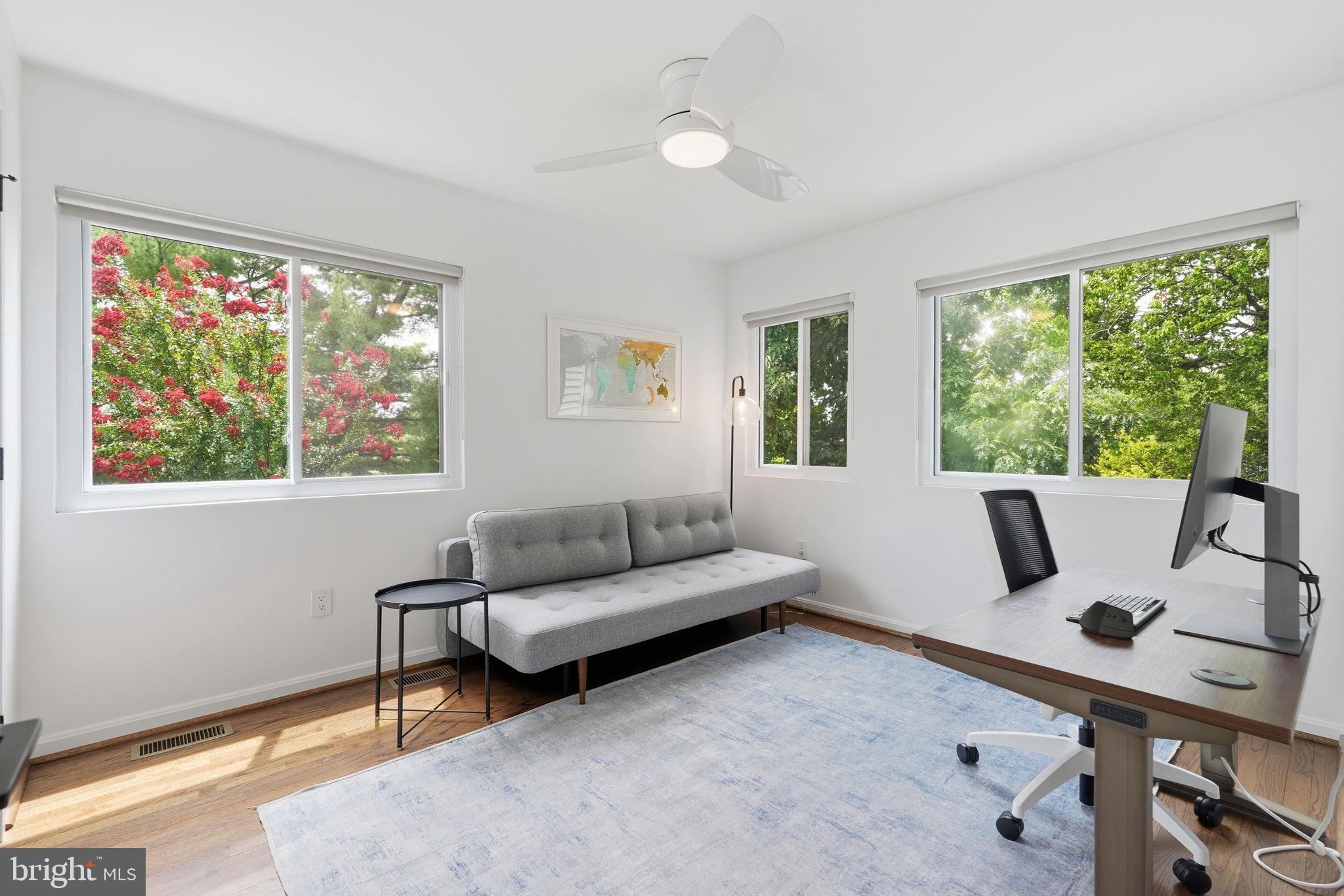 MURRAY HILL - Residential