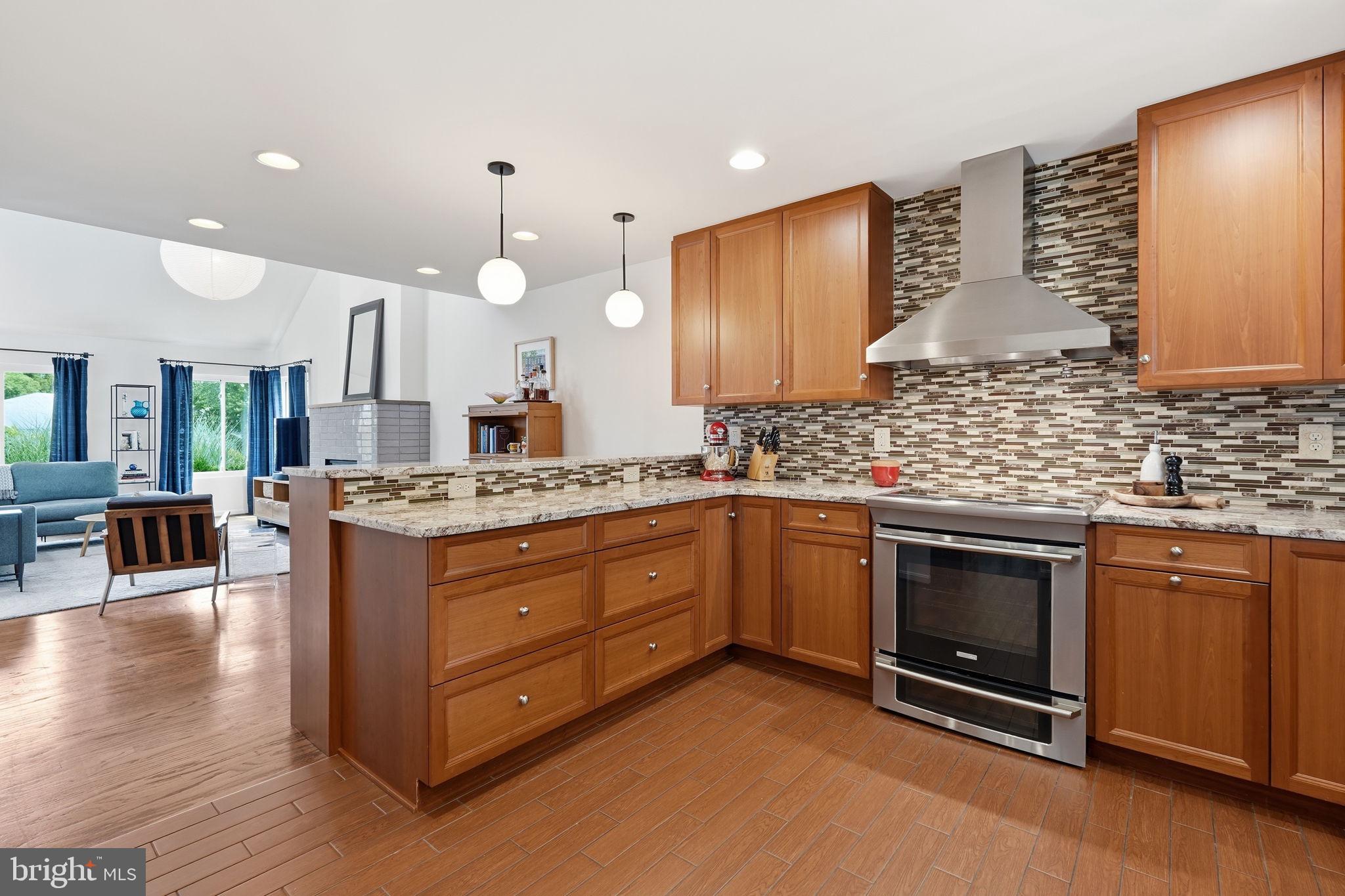 MURRAY HILL - Residential
