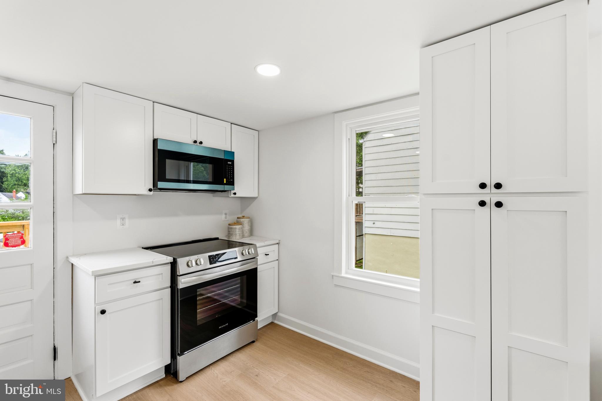 WASHINGTON SUBURBAN HOME - Residential