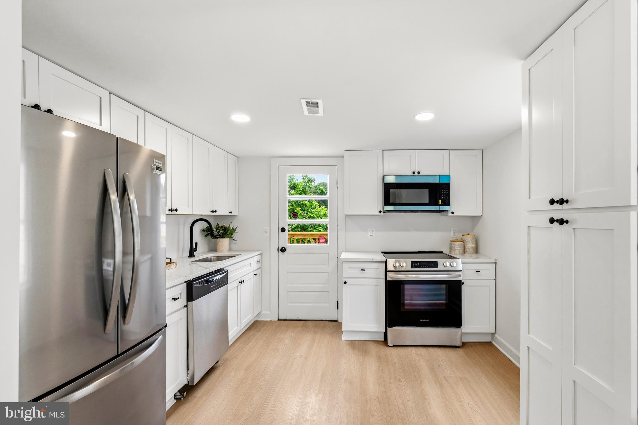 WASHINGTON SUBURBAN HOME - Residential