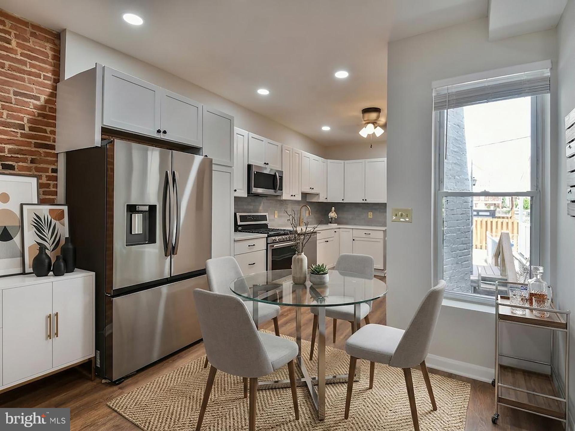 LOCUST POINT - Residential