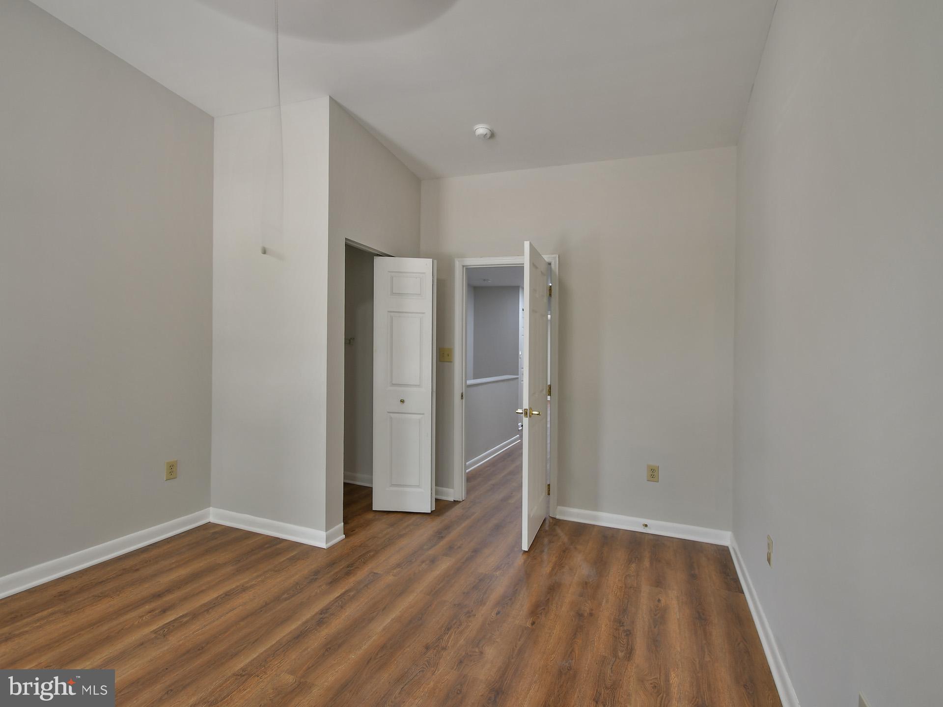 LOCUST POINT - Residential
