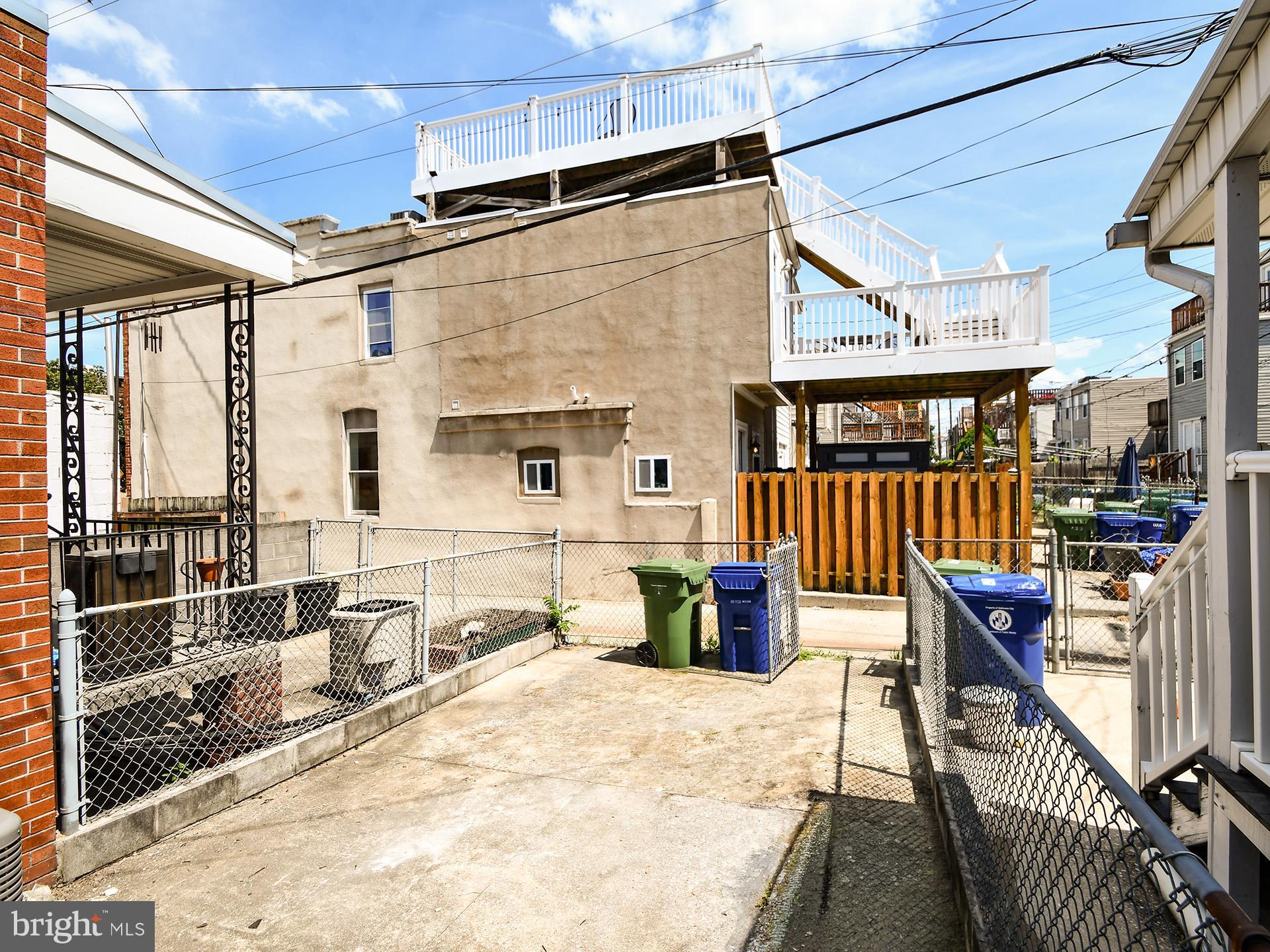 LOCUST POINT - Residential