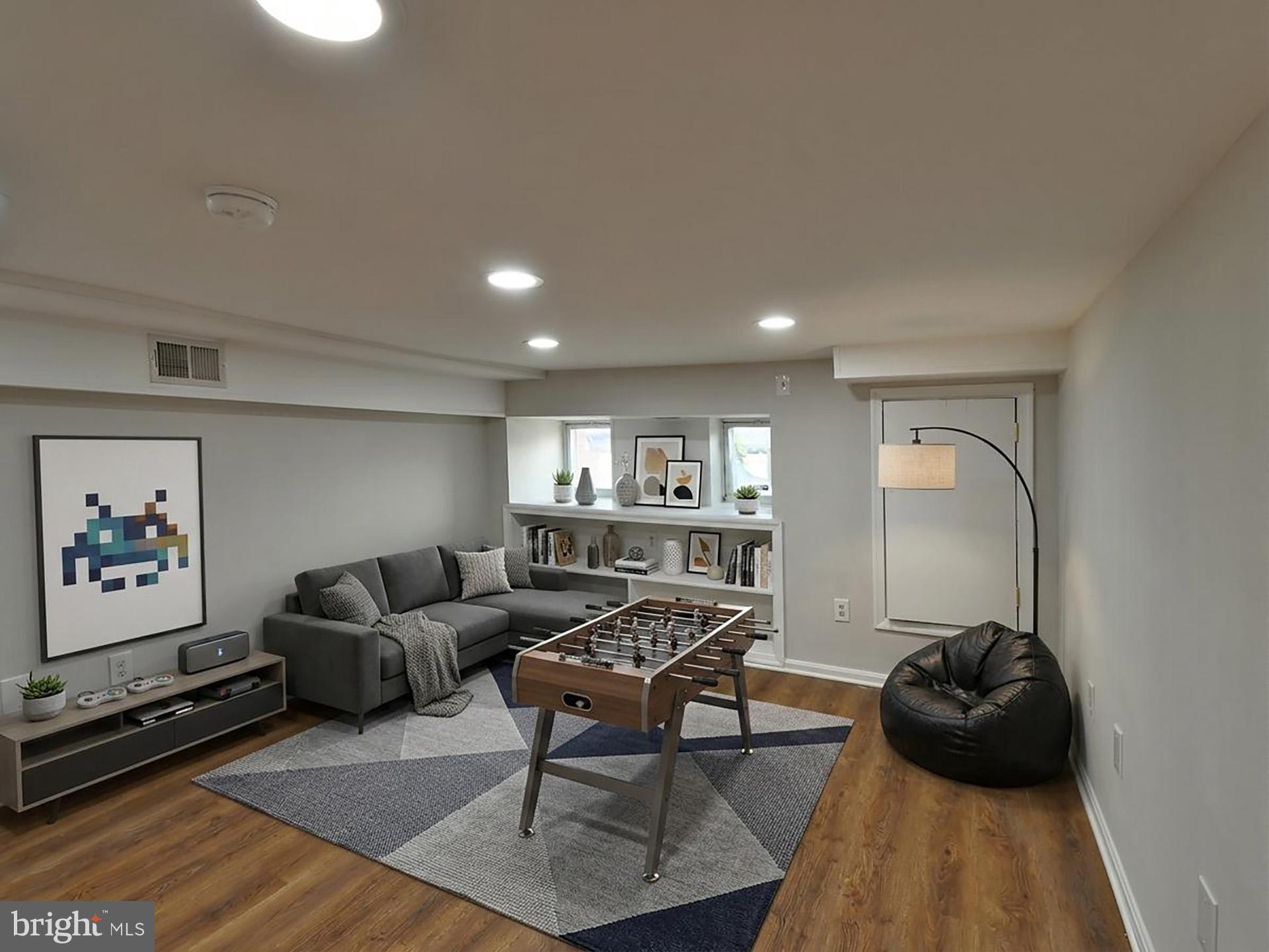 LOCUST POINT - Residential