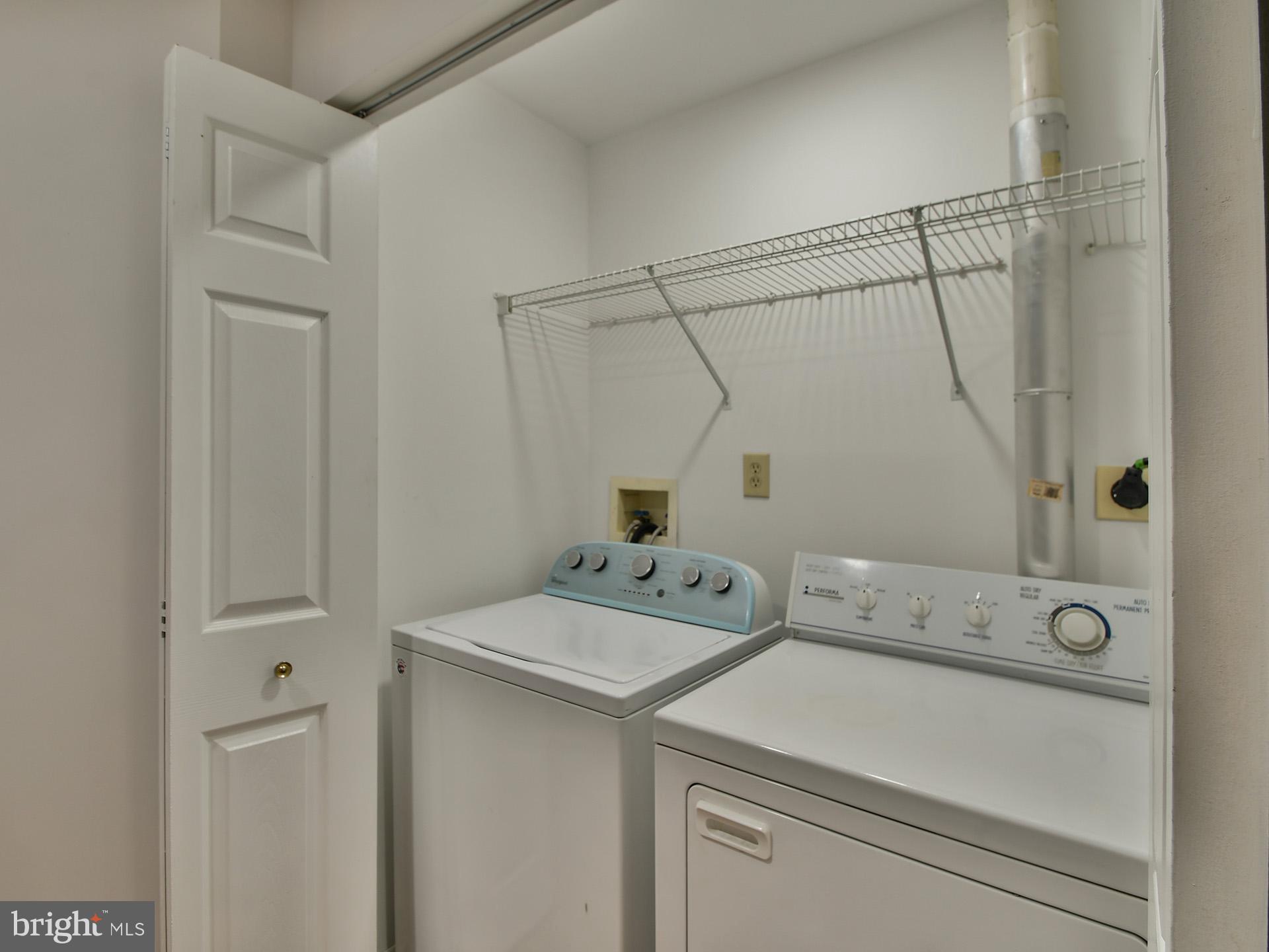 LOCUST POINT - Residential