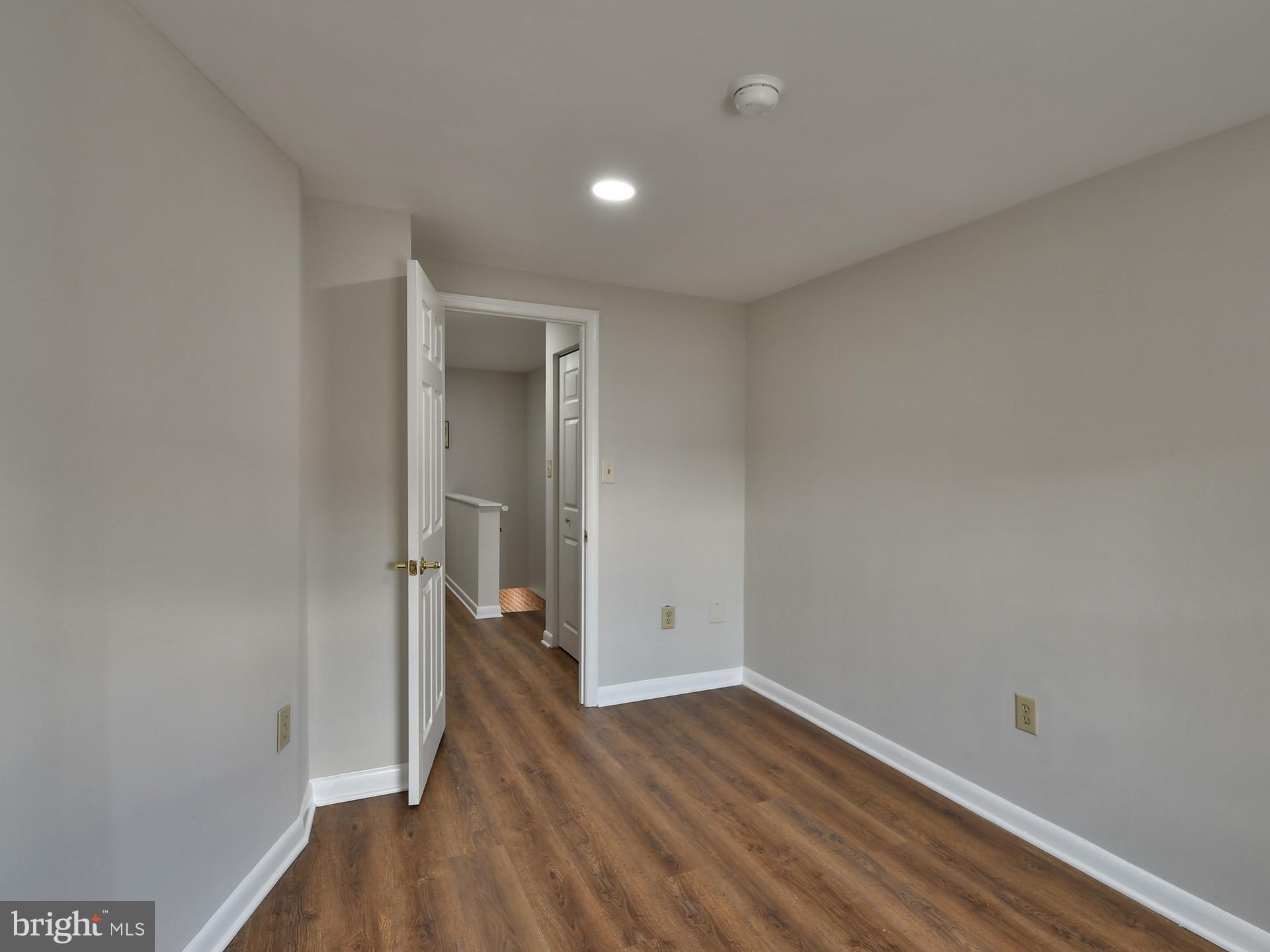 LOCUST POINT - Residential