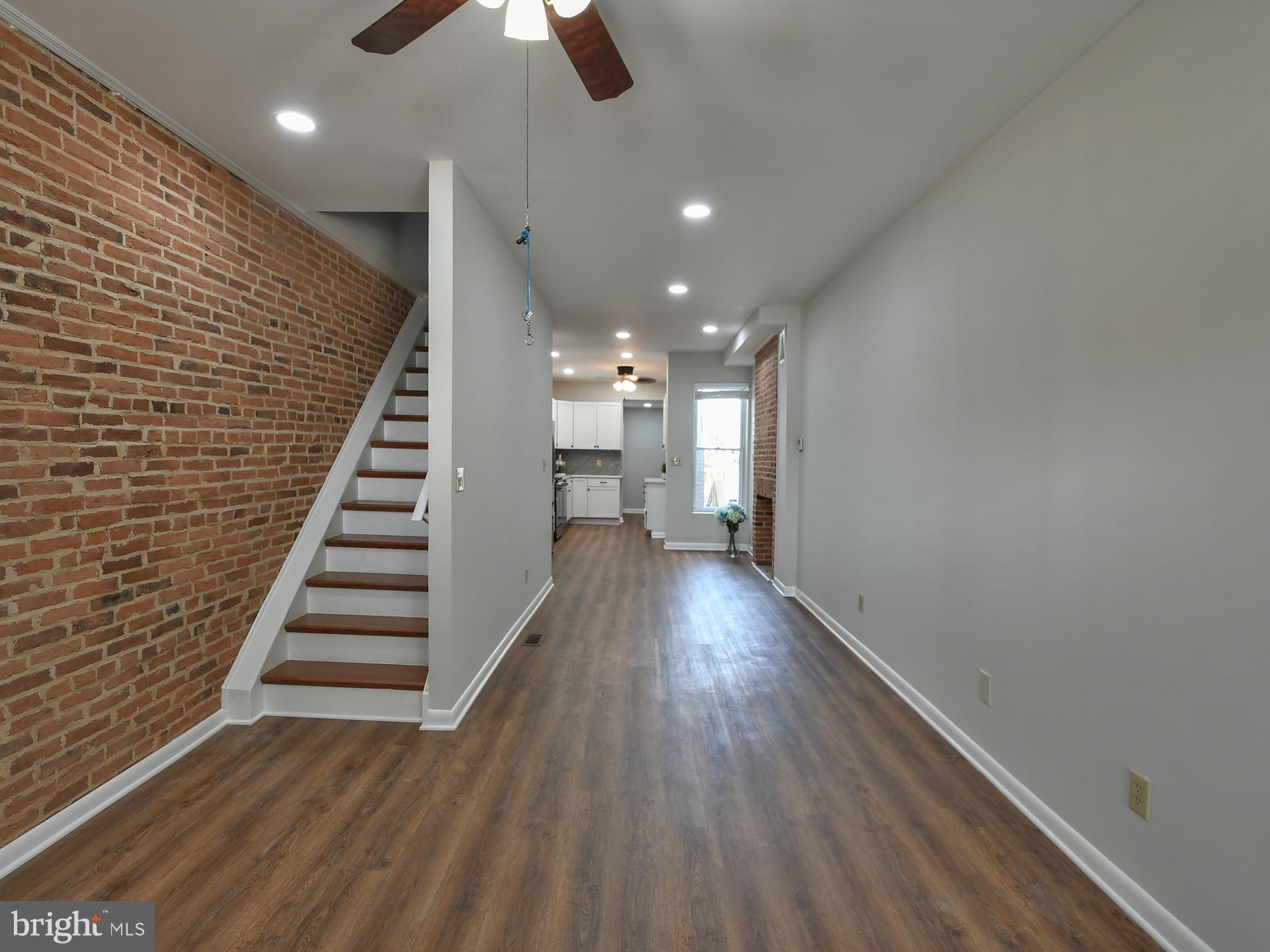 LOCUST POINT - Residential