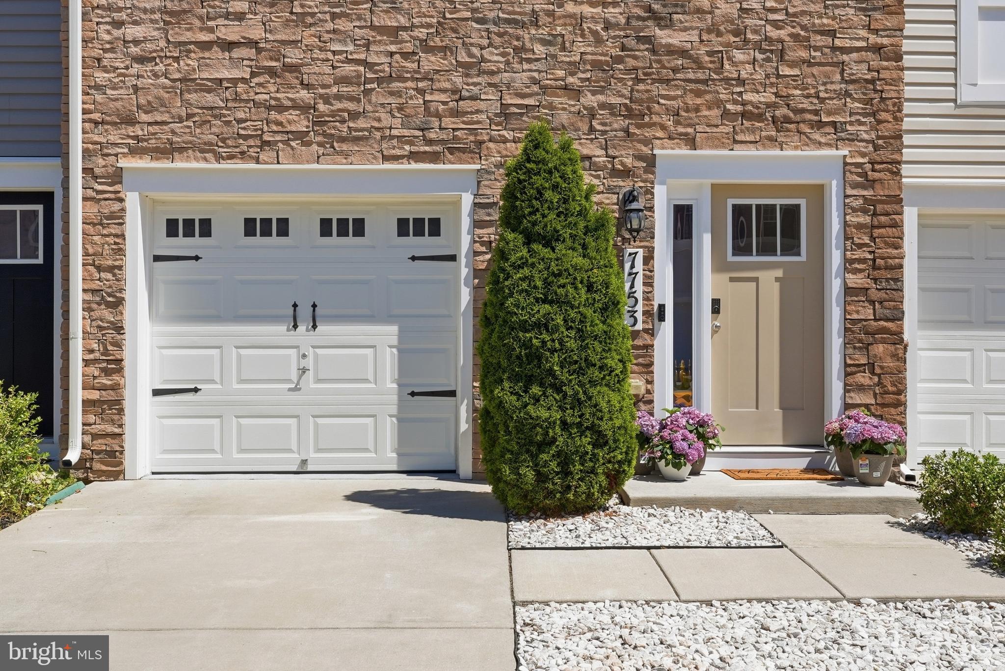 SEVERN MEADOWS - Residential