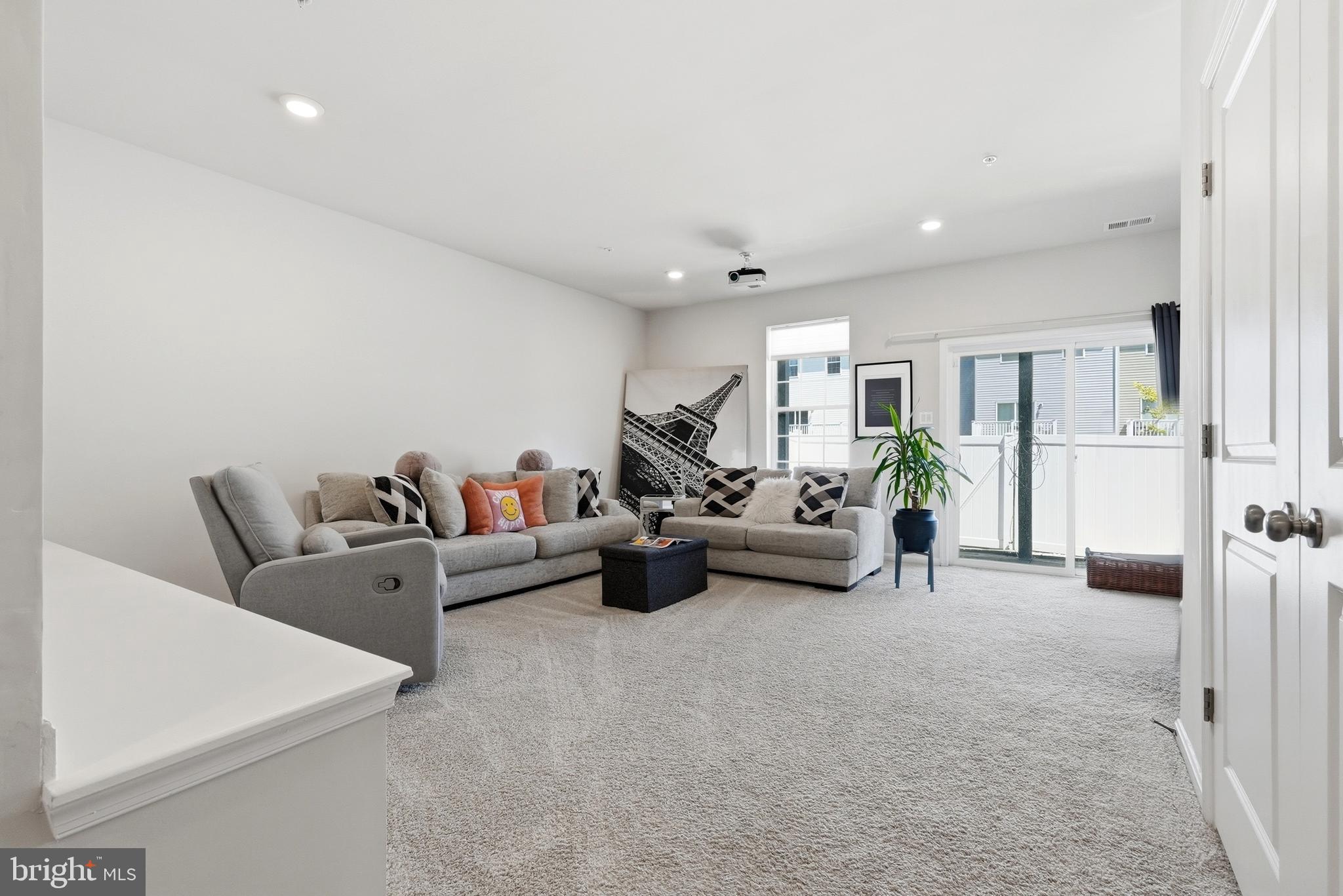 SEVERN MEADOWS - Residential