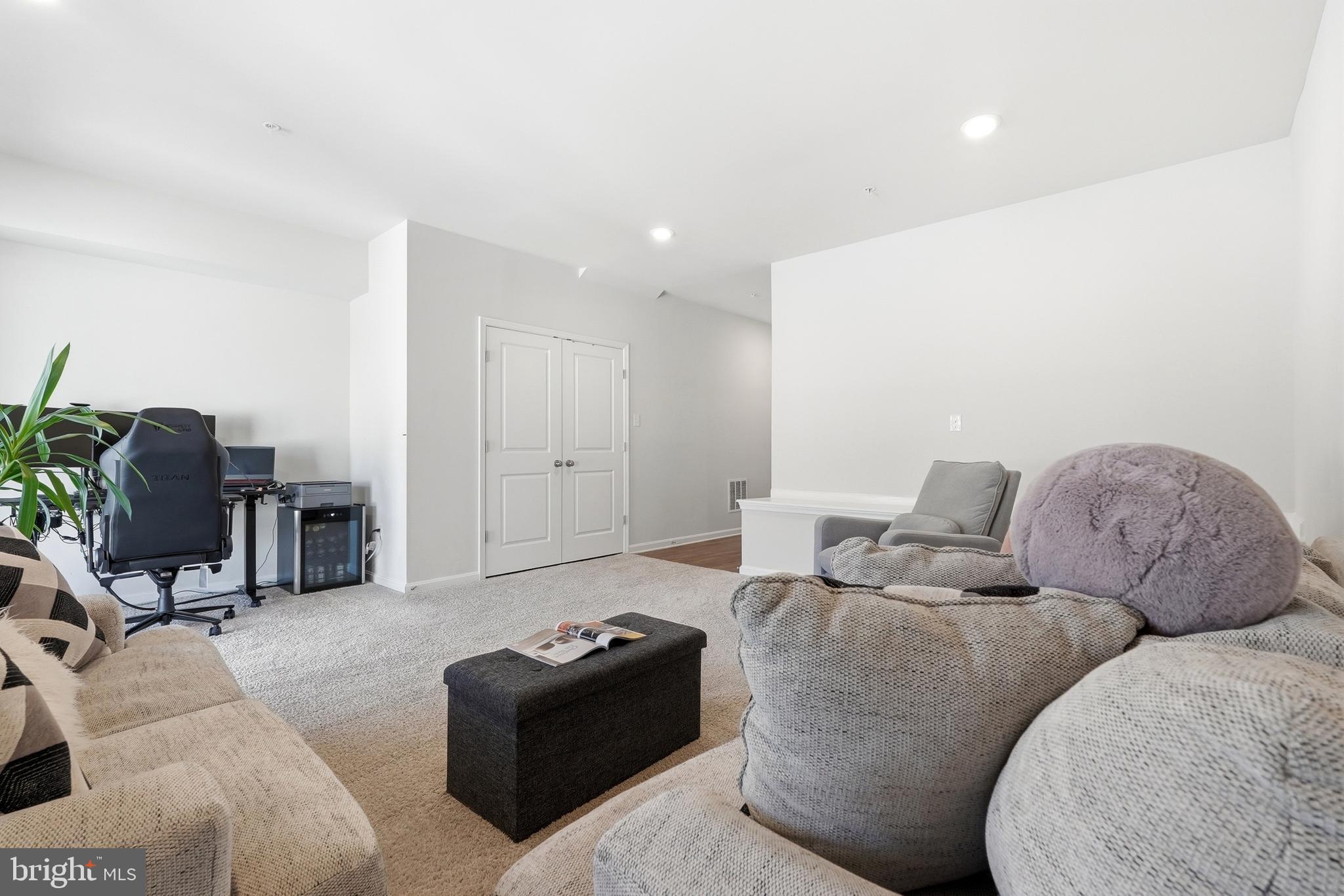SEVERN MEADOWS - Residential