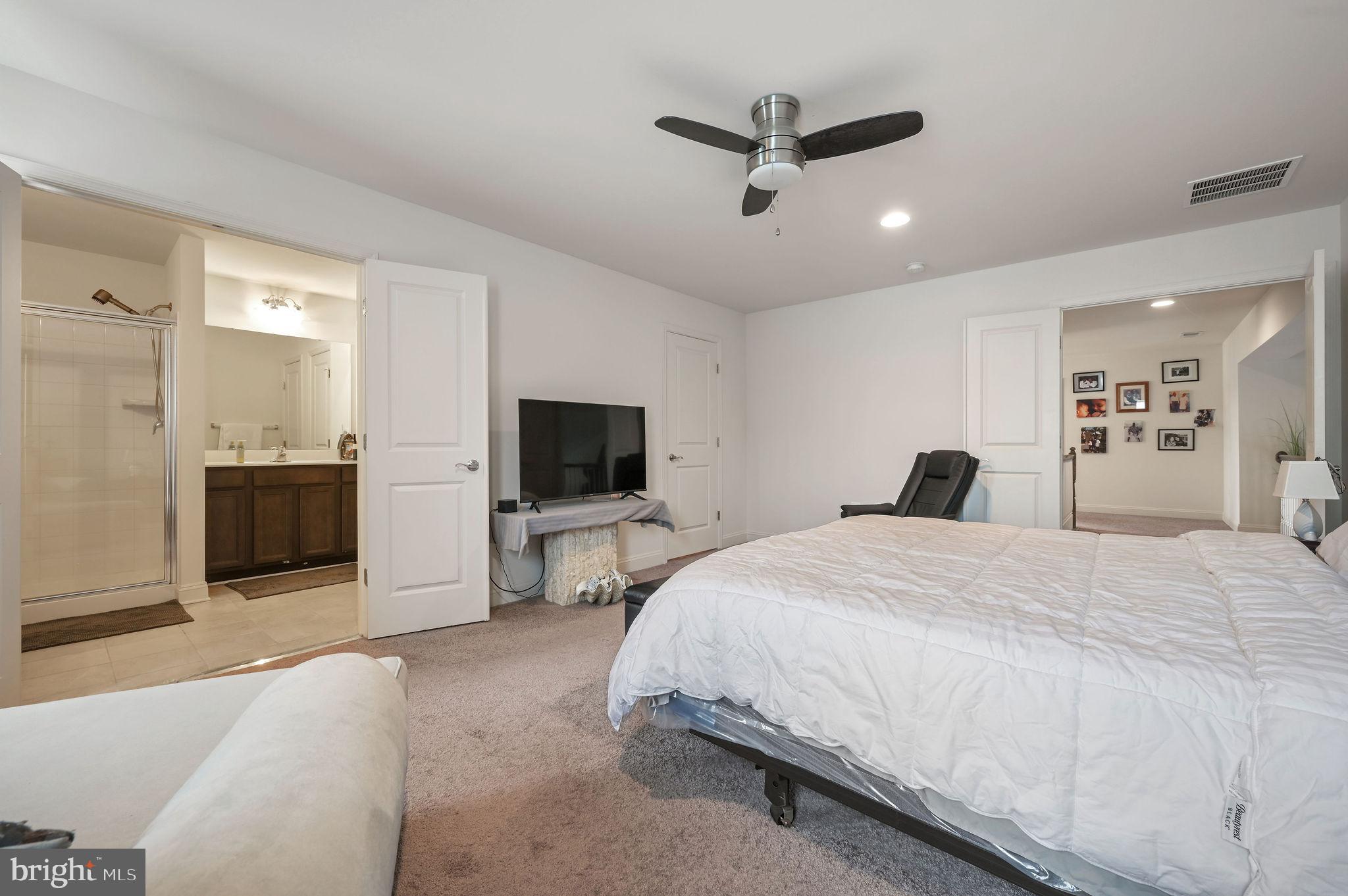 GRIFFITH LAKE ESTATES - Residential