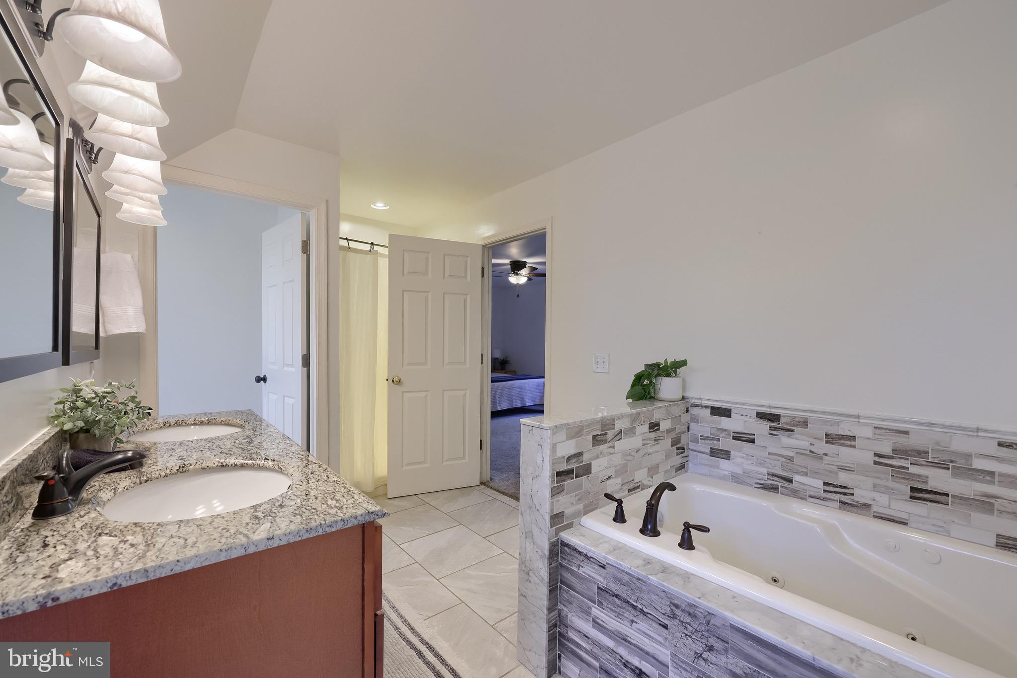 KENNERSLEY FARM - Residential