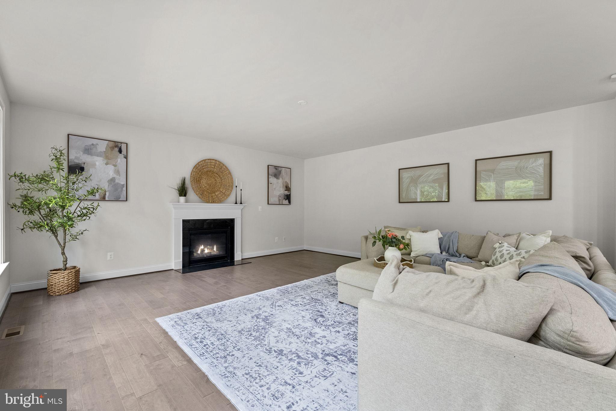 WESTBURY GLEN - Residential