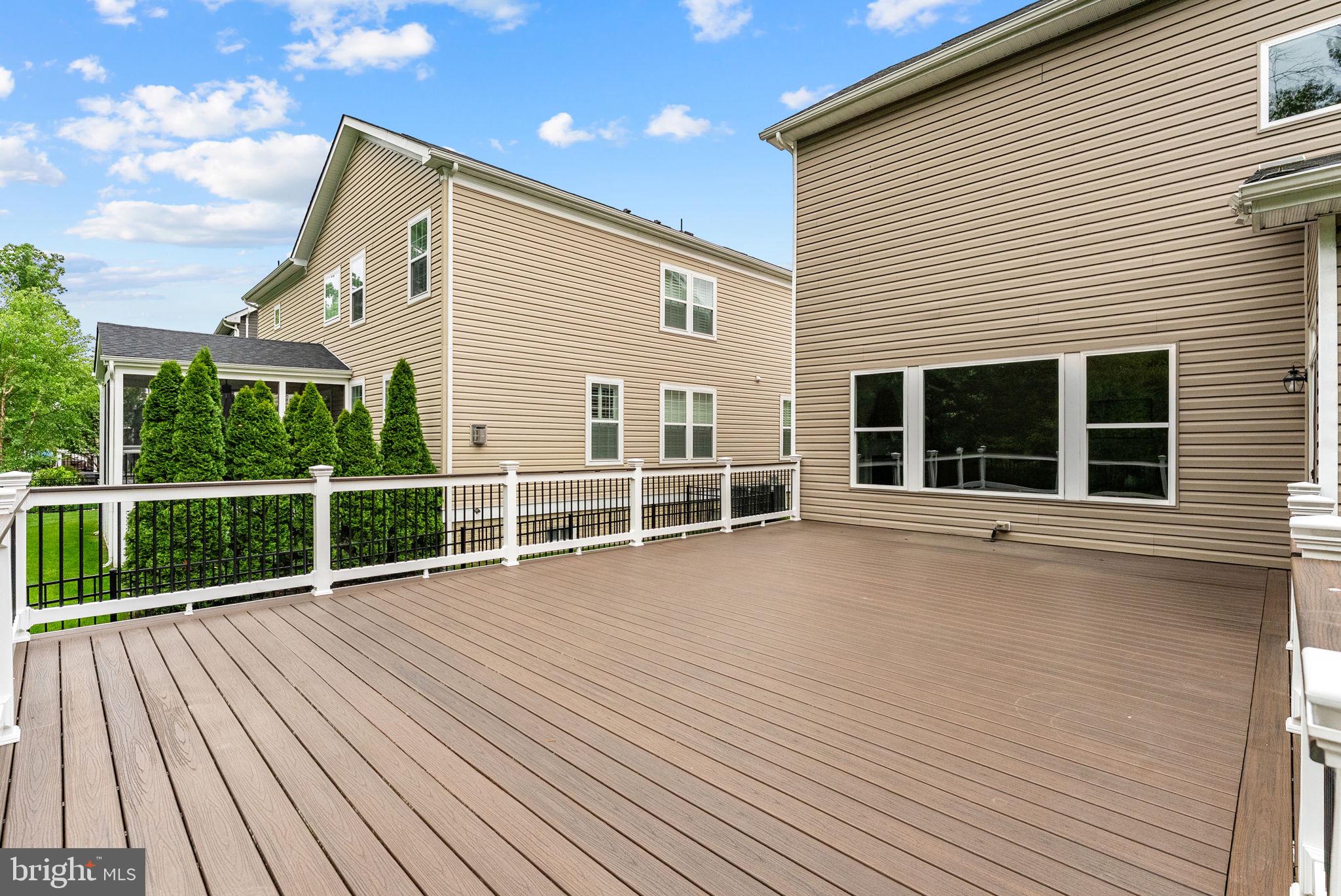 WESTBURY GLEN - Residential