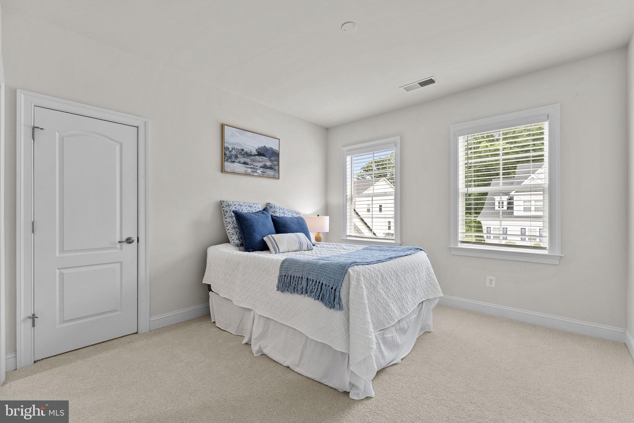 WESTBURY GLEN - Residential