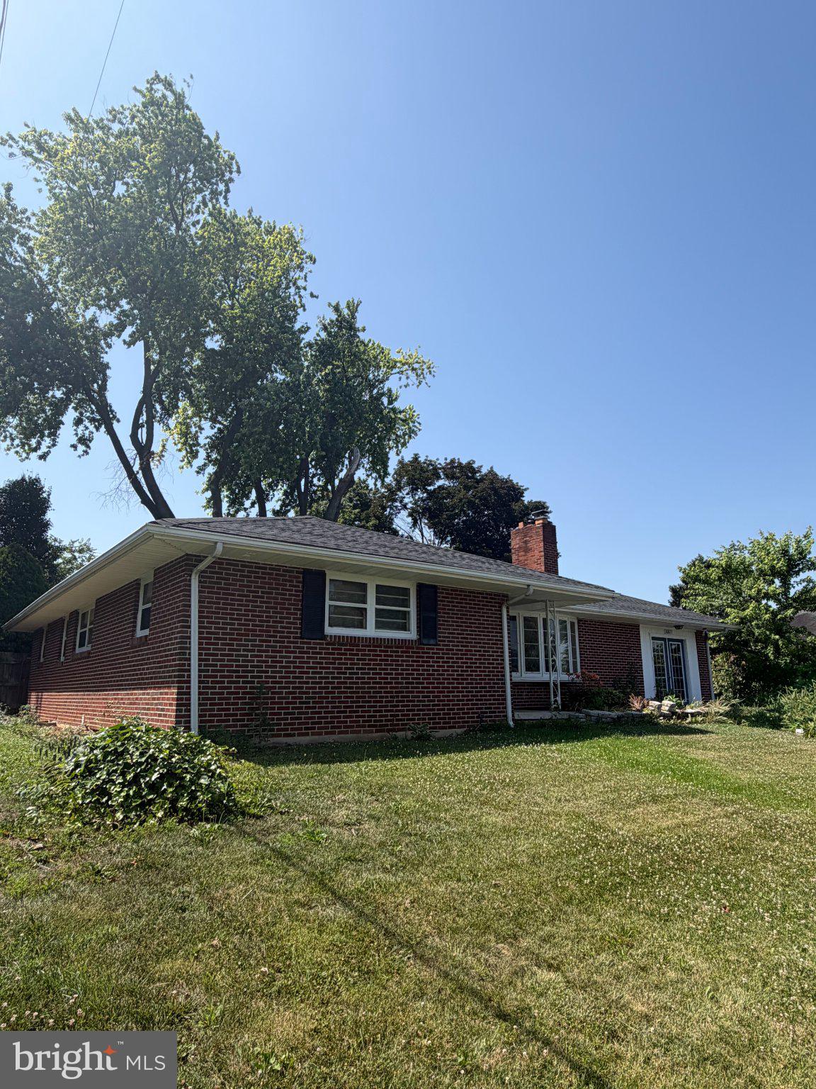 TAMMANY MANOR - Residential