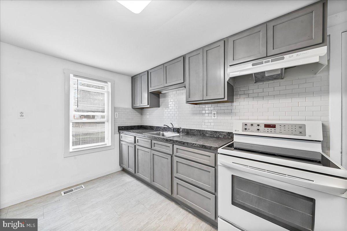LENNOX PARK MHP - Residential