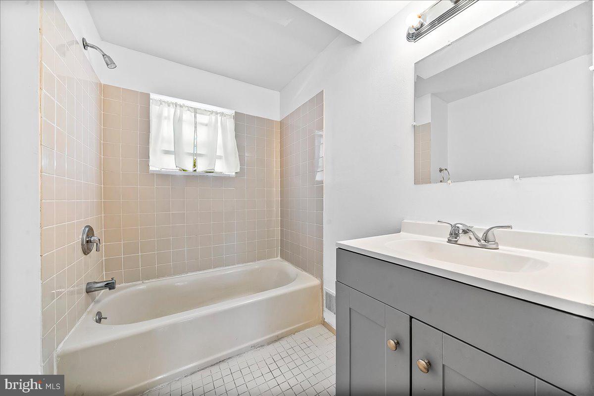 LENNOX PARK MHP - Residential