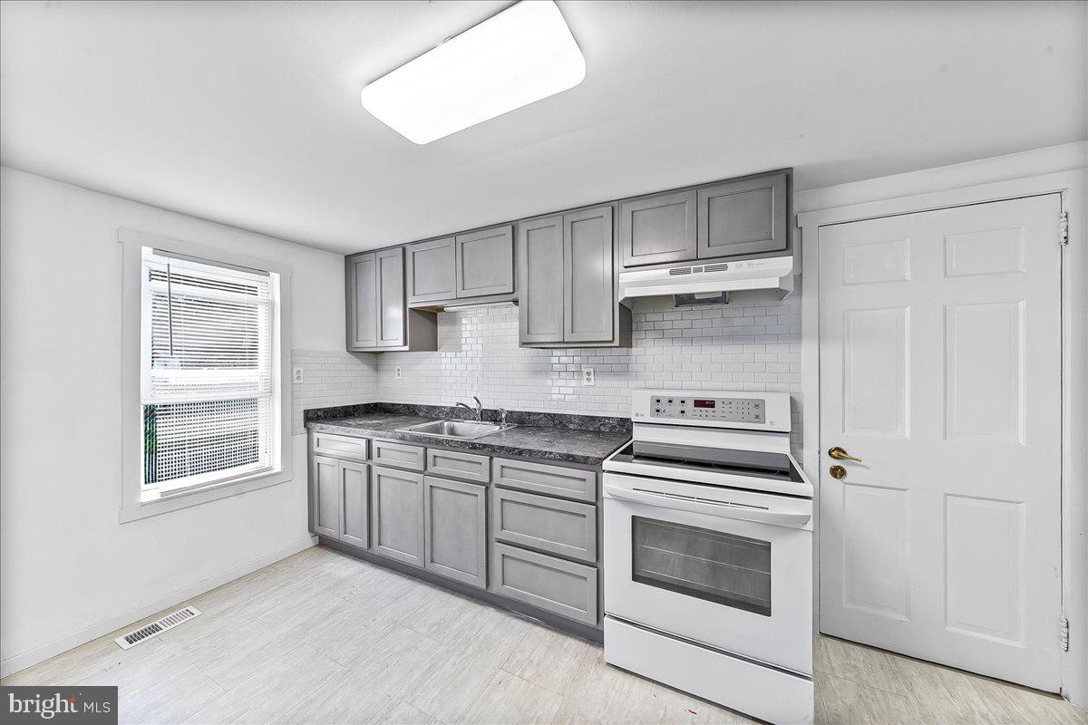 LENNOX PARK MHP - Residential