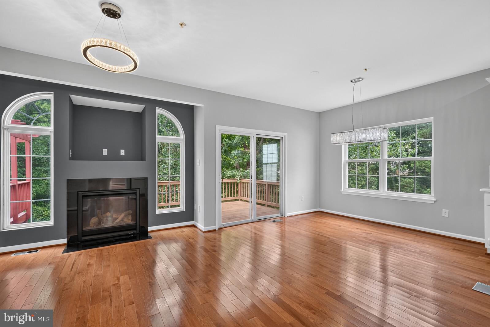 FIELDSTONE - Residential