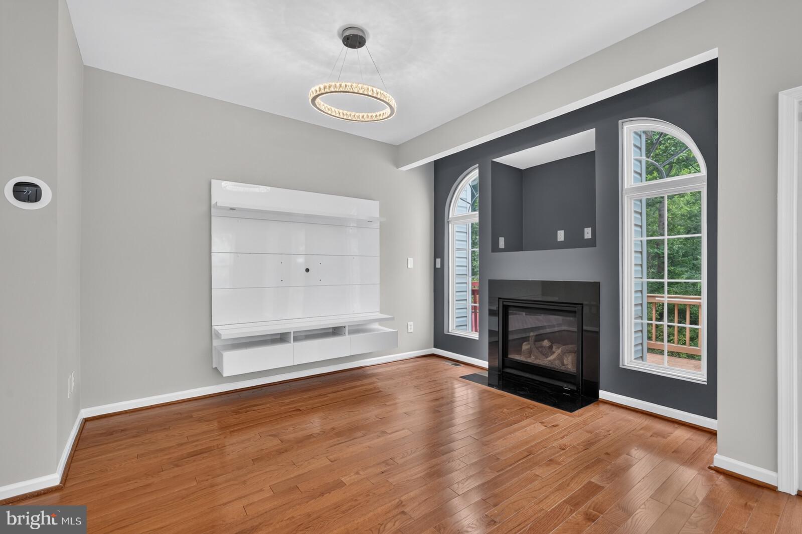 FIELDSTONE - Residential