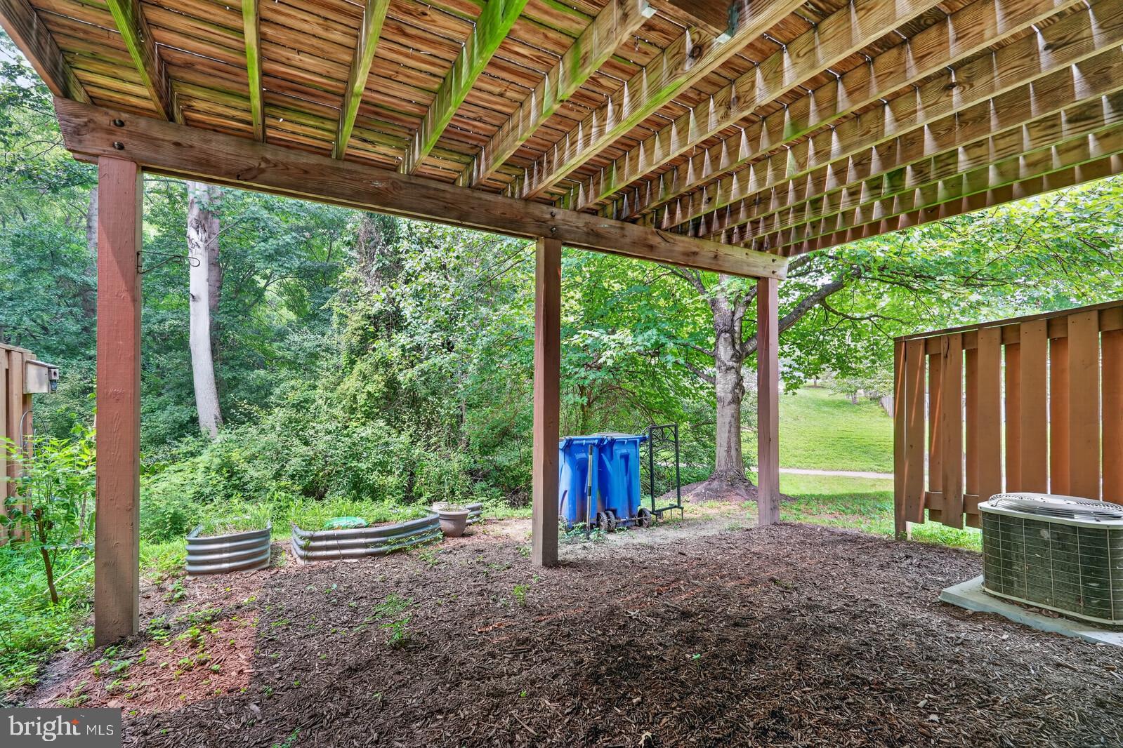 FIELDSTONE - Residential