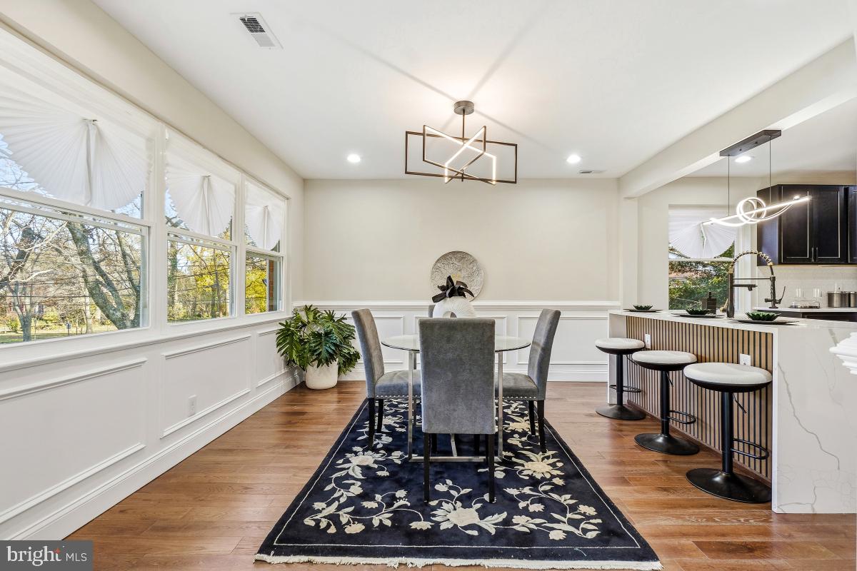 WOODSIDE PARK - Residential