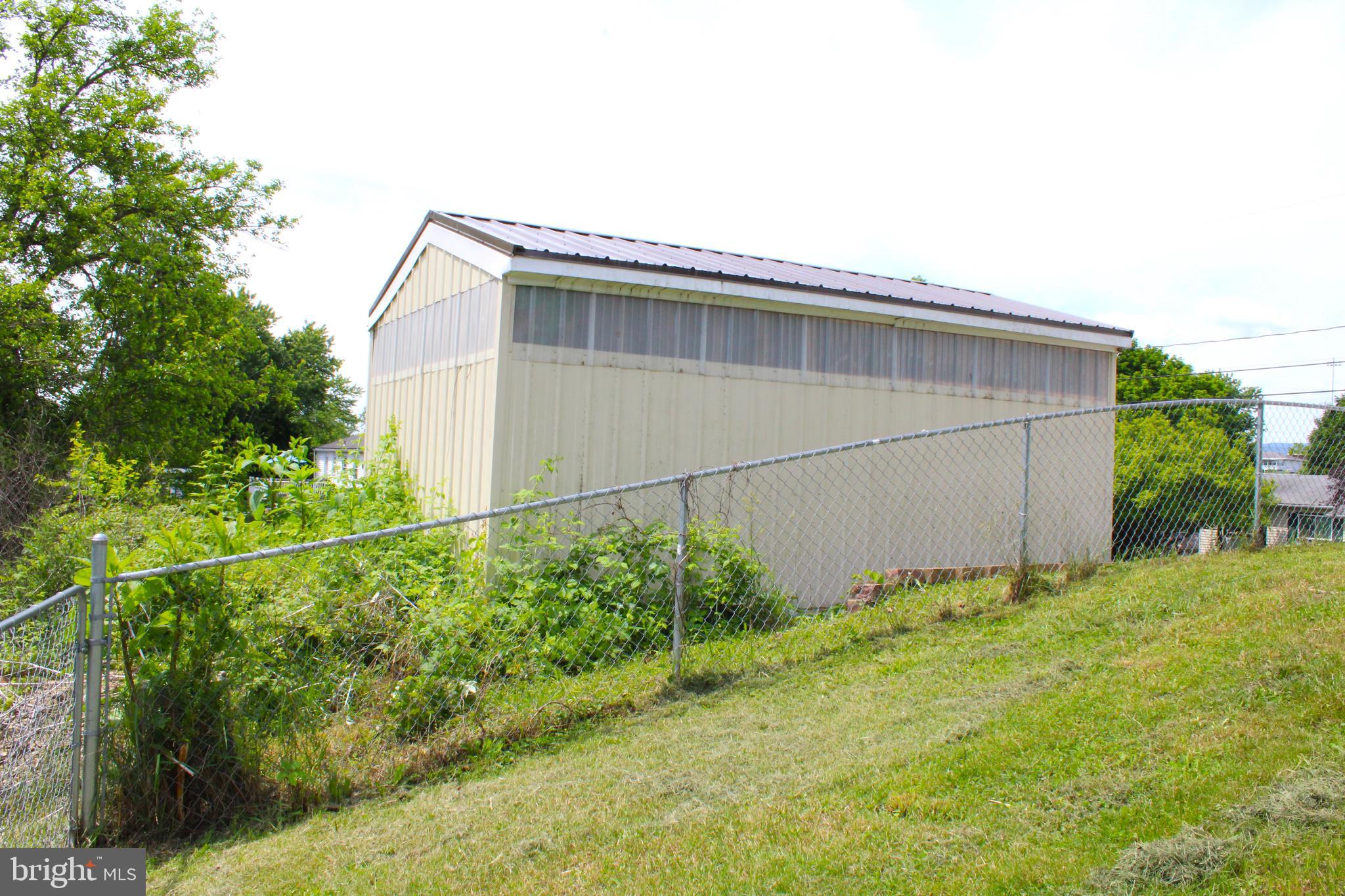 JOHNSON HEIGHTS - Residential