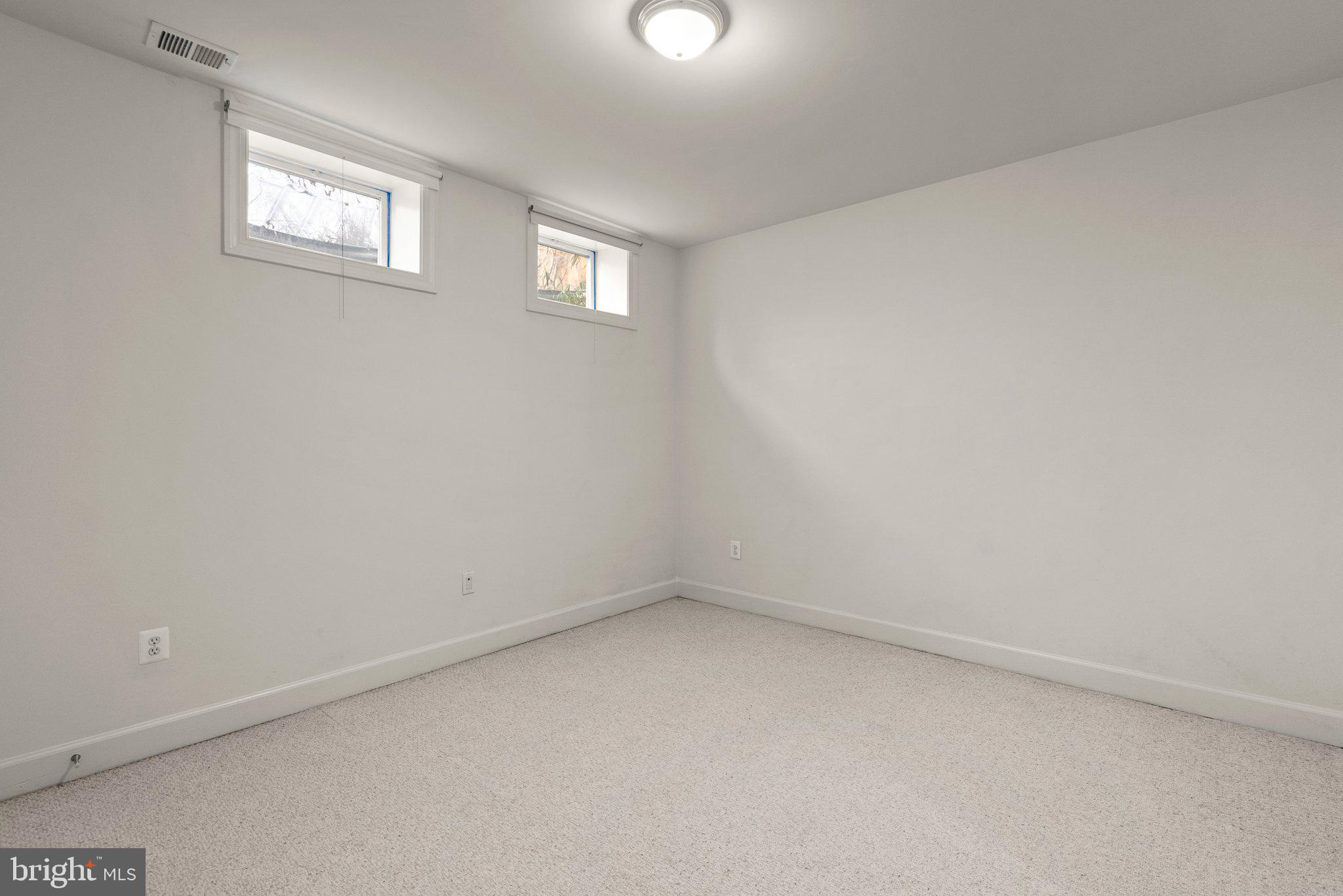 WINDSOR HILLS - Residential