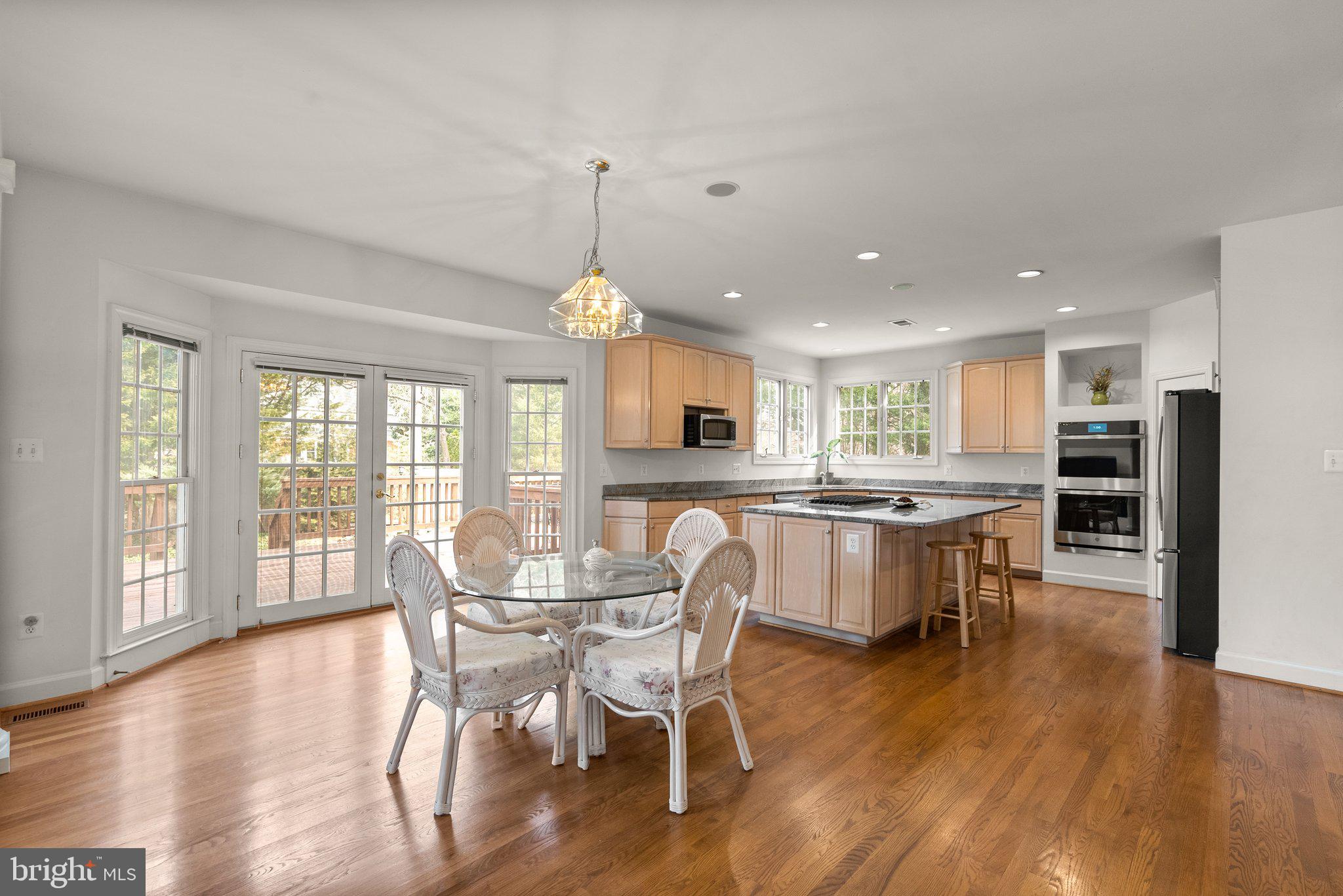 WINDSOR HILLS - Residential