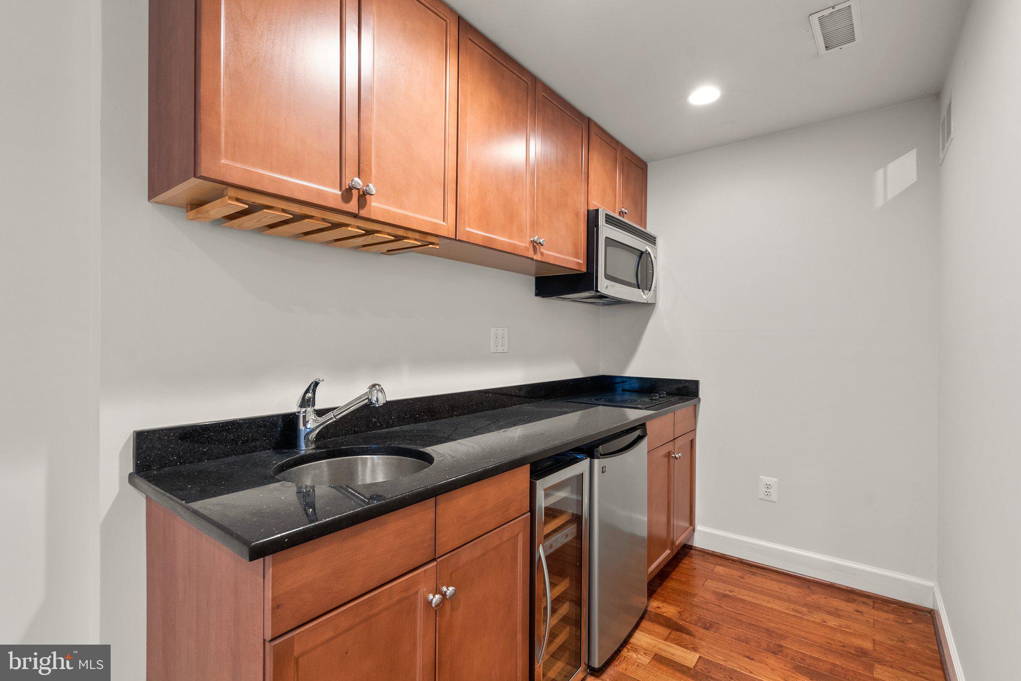 WINDSOR HILLS - Residential